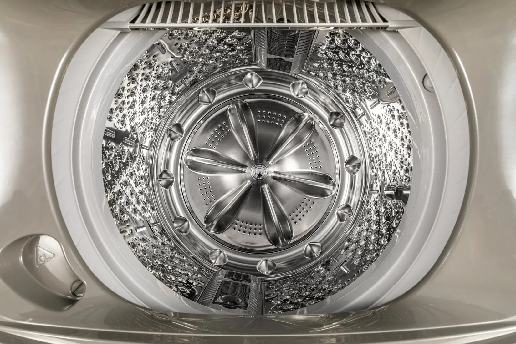L&G Design San&Yo Design Full Range Top Loading Washer Machine