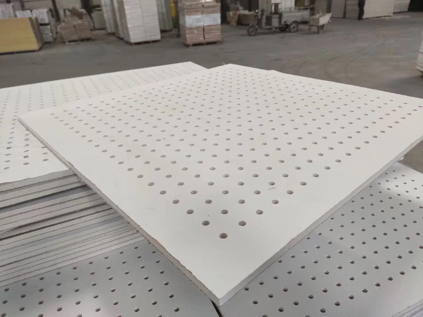 12mm Thickness Perforated Gypsum Board Use for Ceiling