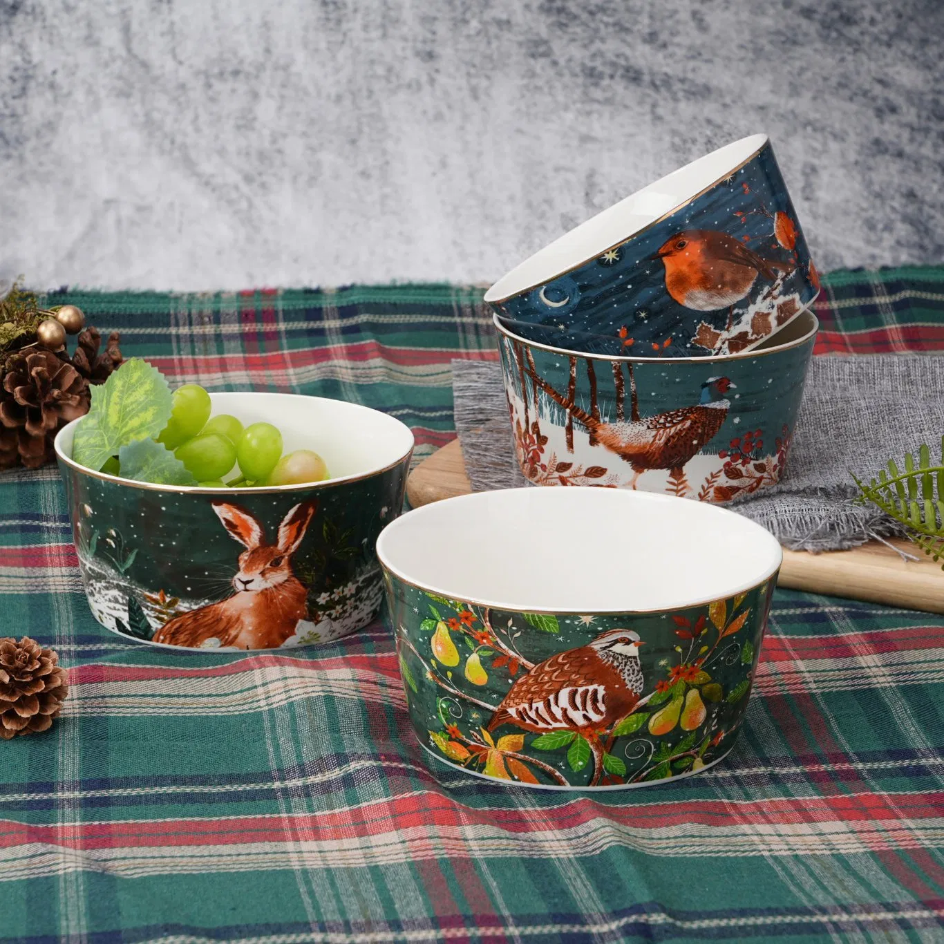 Decorative Christmas Ceramic Cereal Bowl Set Porcelain Bowls with Luxurious Gold Rim