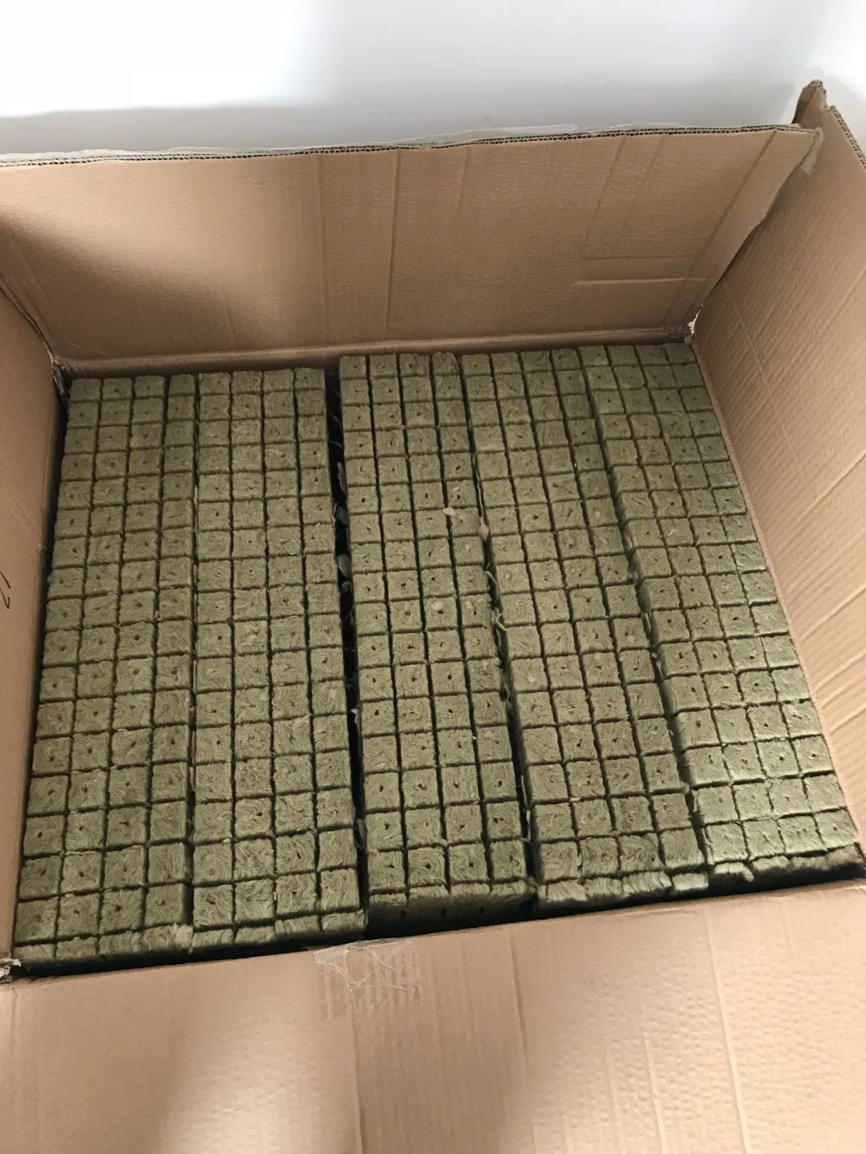 Hydroponic Rockwool Cubes Growing Media for 2-Inch-Net-Pot