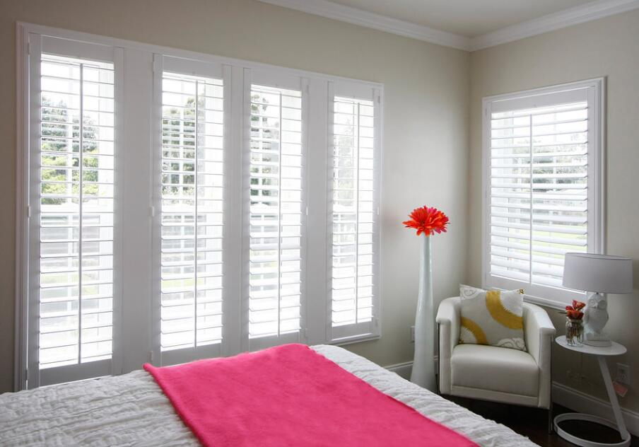 Lassical Plantation Shutter Customized for Living Room Bed Room Home and Office Indoor Decoration