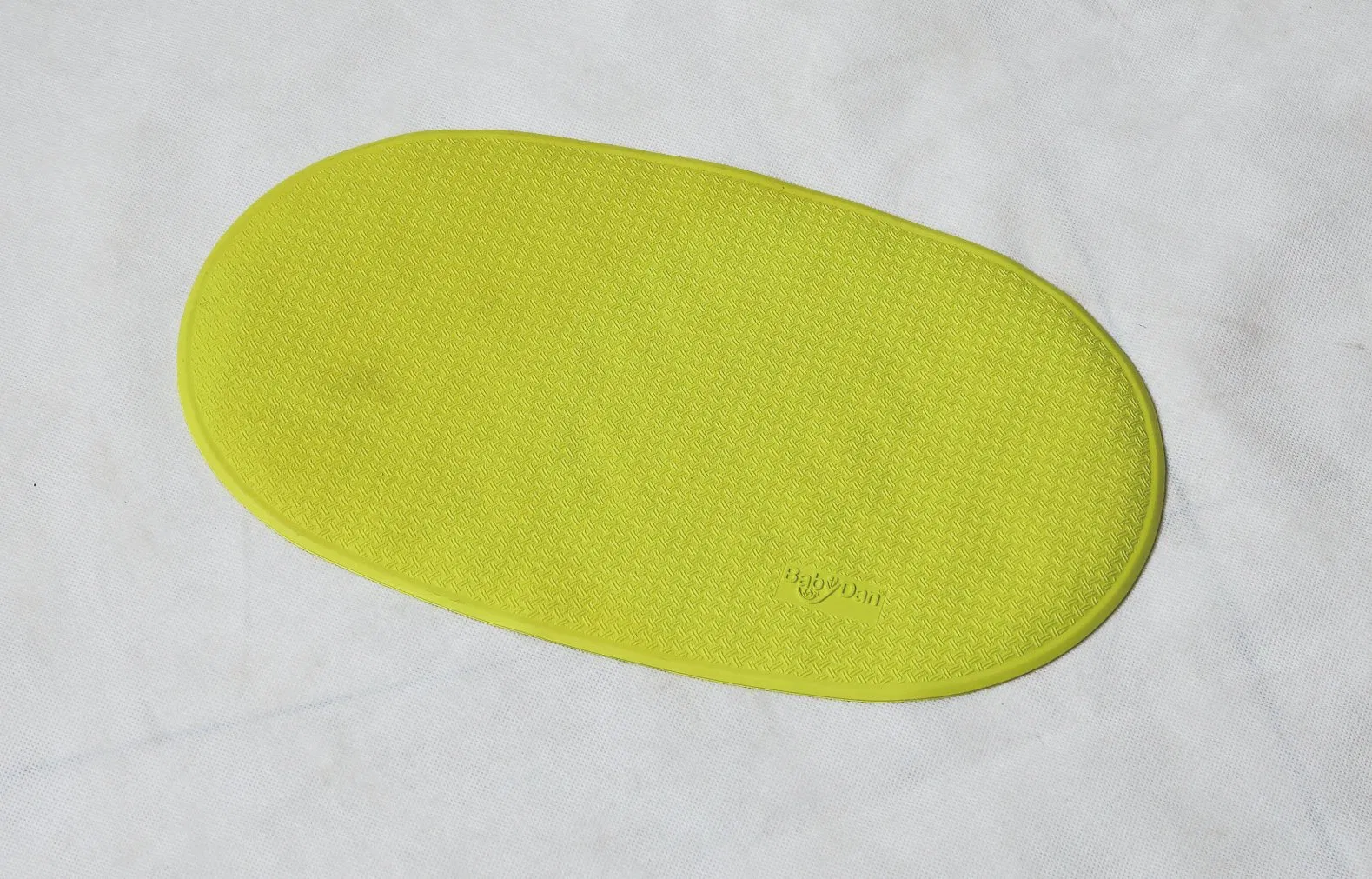 Crocodile Shape Anti Slip Natural Rubber Silicone Rubber Comfortable Bath Mat for Baby Care Use