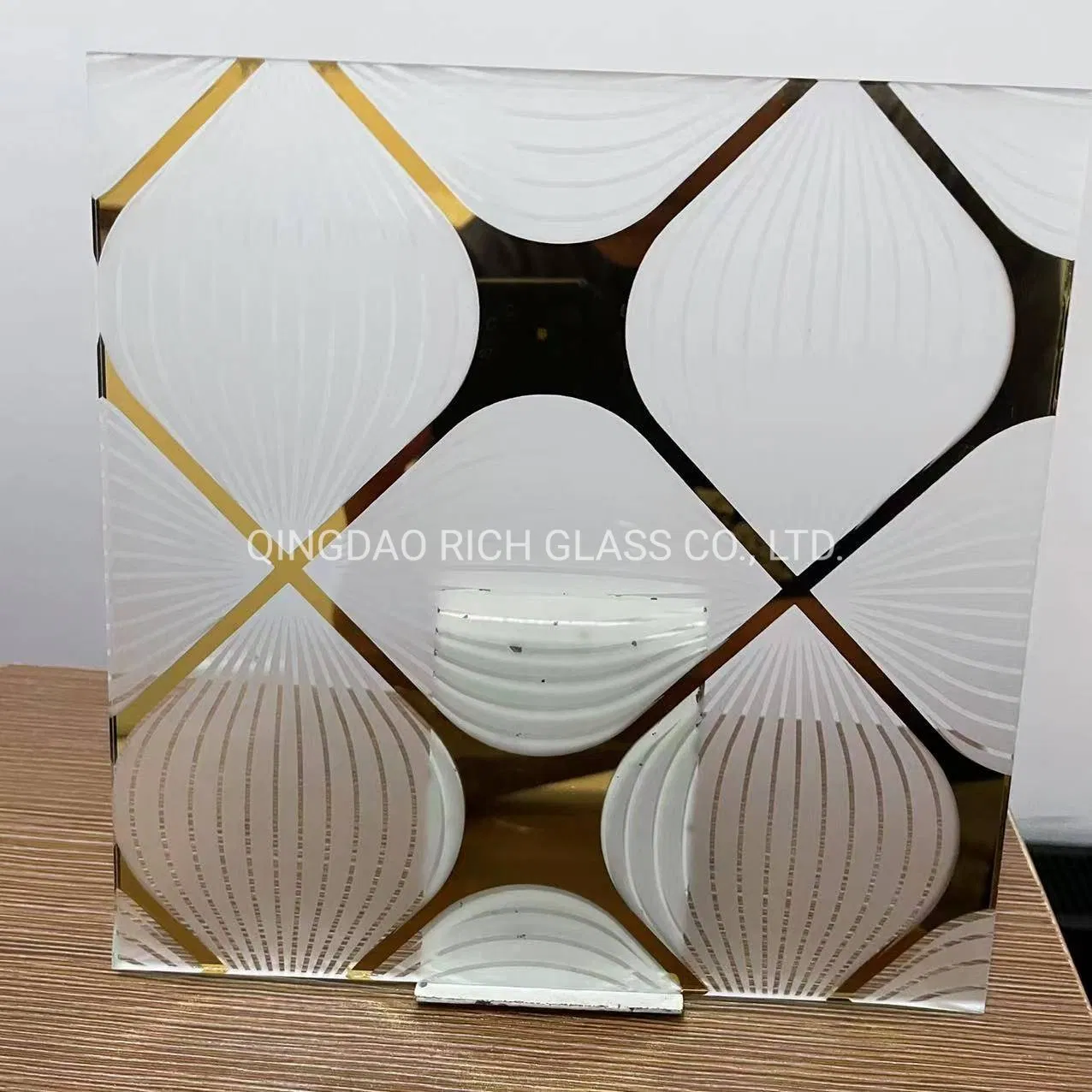 4.5mm 5mm Acid Etched Titanium Glass Customer Design for Decorative Frosted