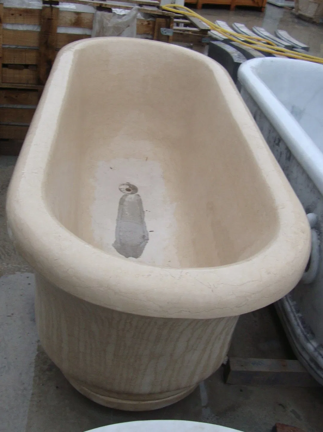 Fashion Attractive Design Hand Carved White Solid Freestanding Natural Stone Bathtub Marble Ellipse Bath Tub (SYBT-021)