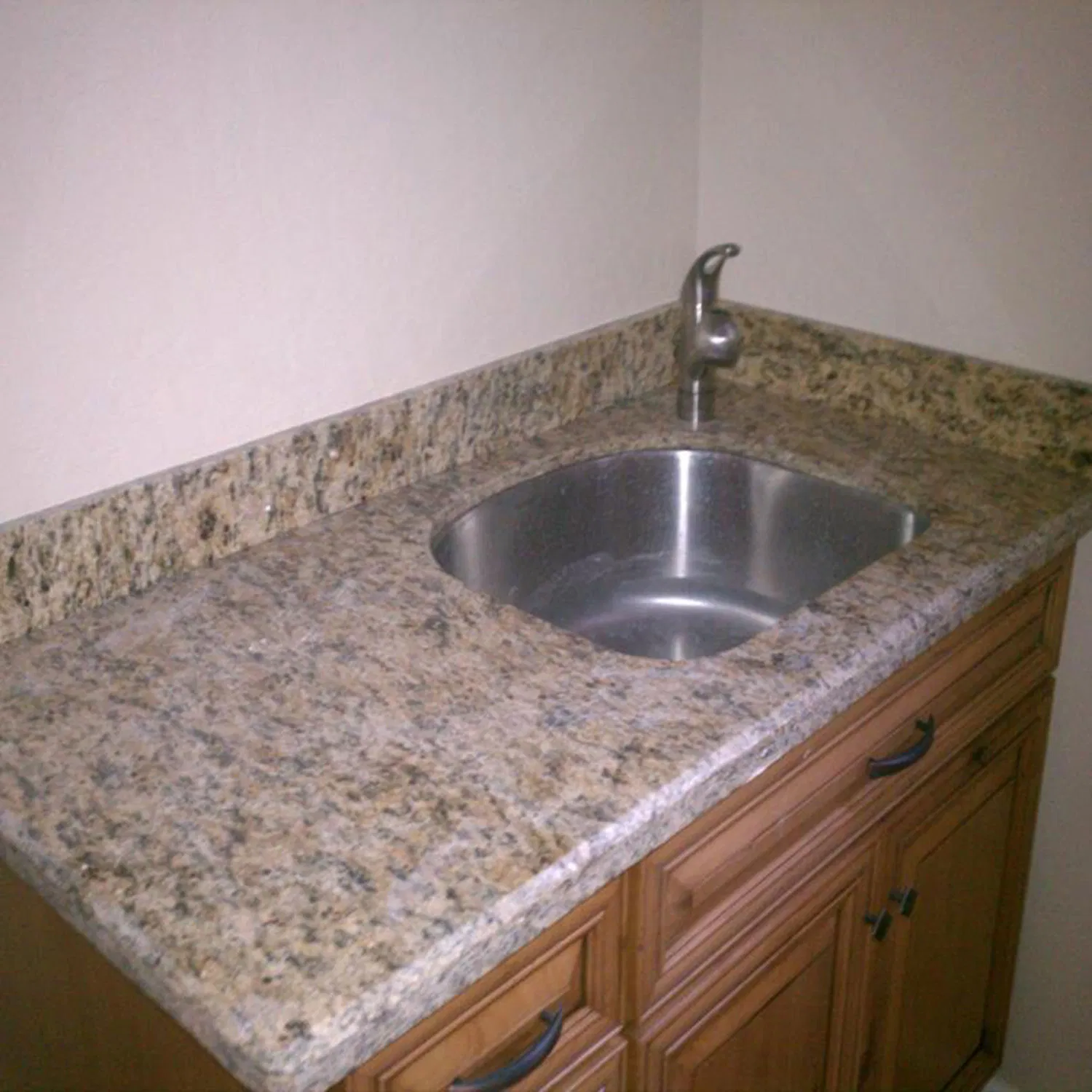 Brazil Classic Dark Yellow Giallo Santa Cecilia Granite for Countertop Flooring and Walling