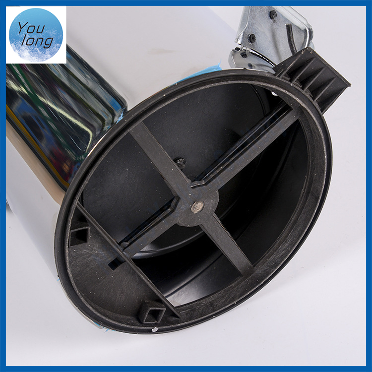 Пластиковое ведро-педаль 30 л с мягким закрытием