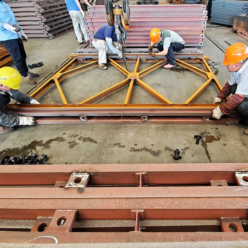 Heavy-Duty Iron Truss Bridges for Efficient Rail Transport