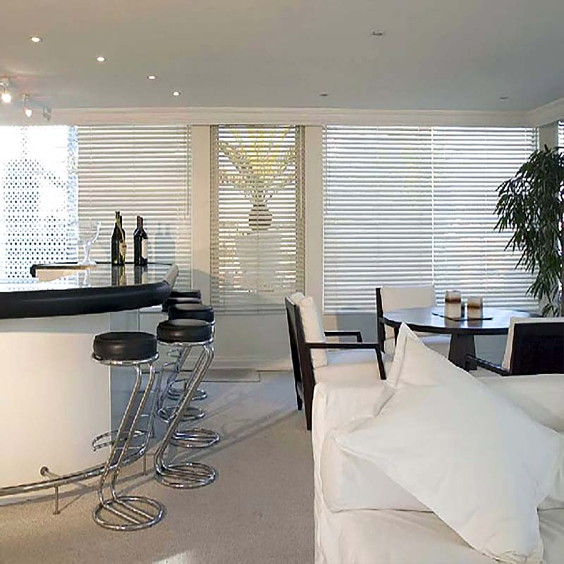 China Manufacturer Home Decoration Black out PVC Faux Wood Blinds