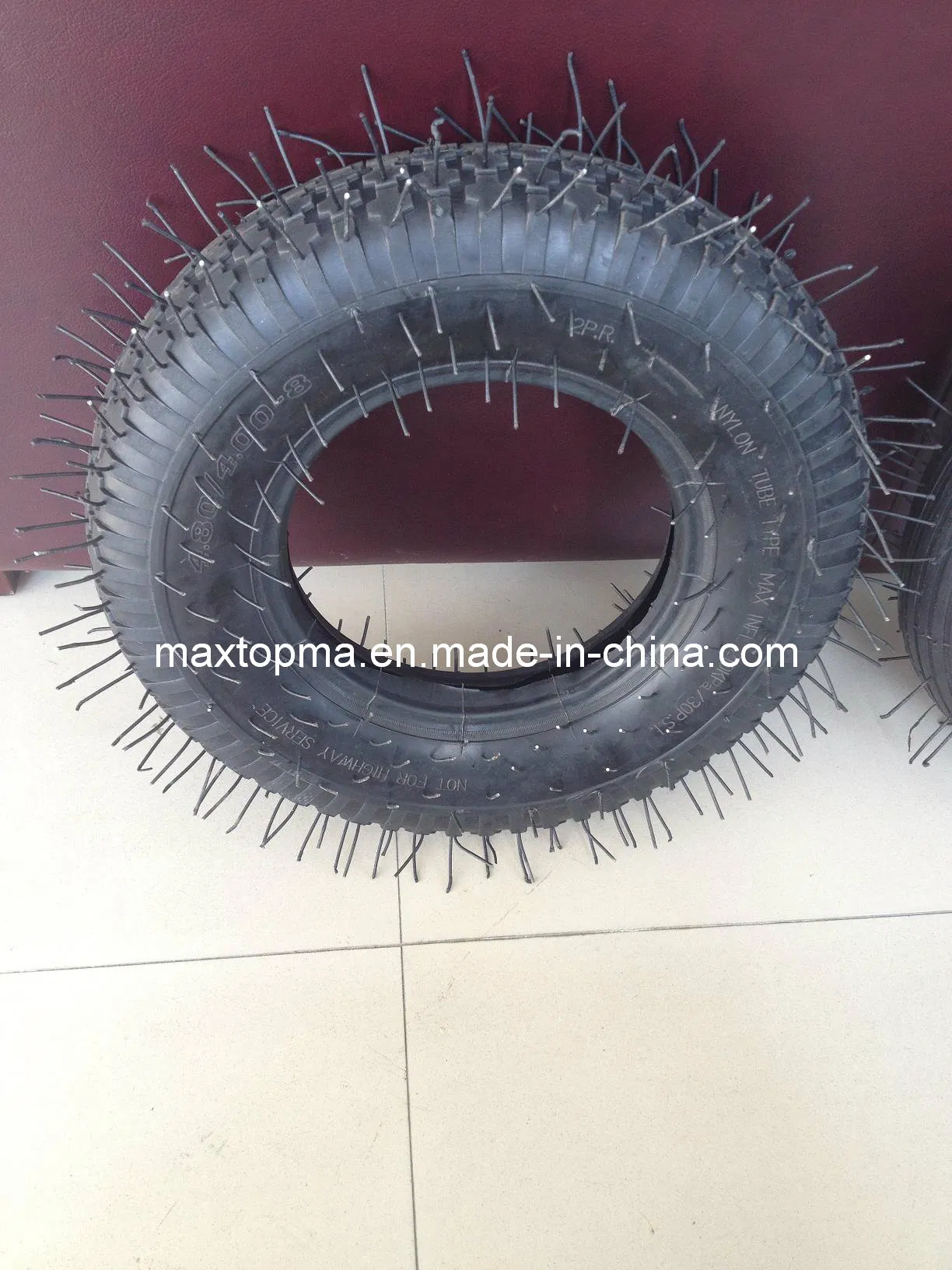 Зеленая шина для тачки 4.80/4.00-8 с сертификатами