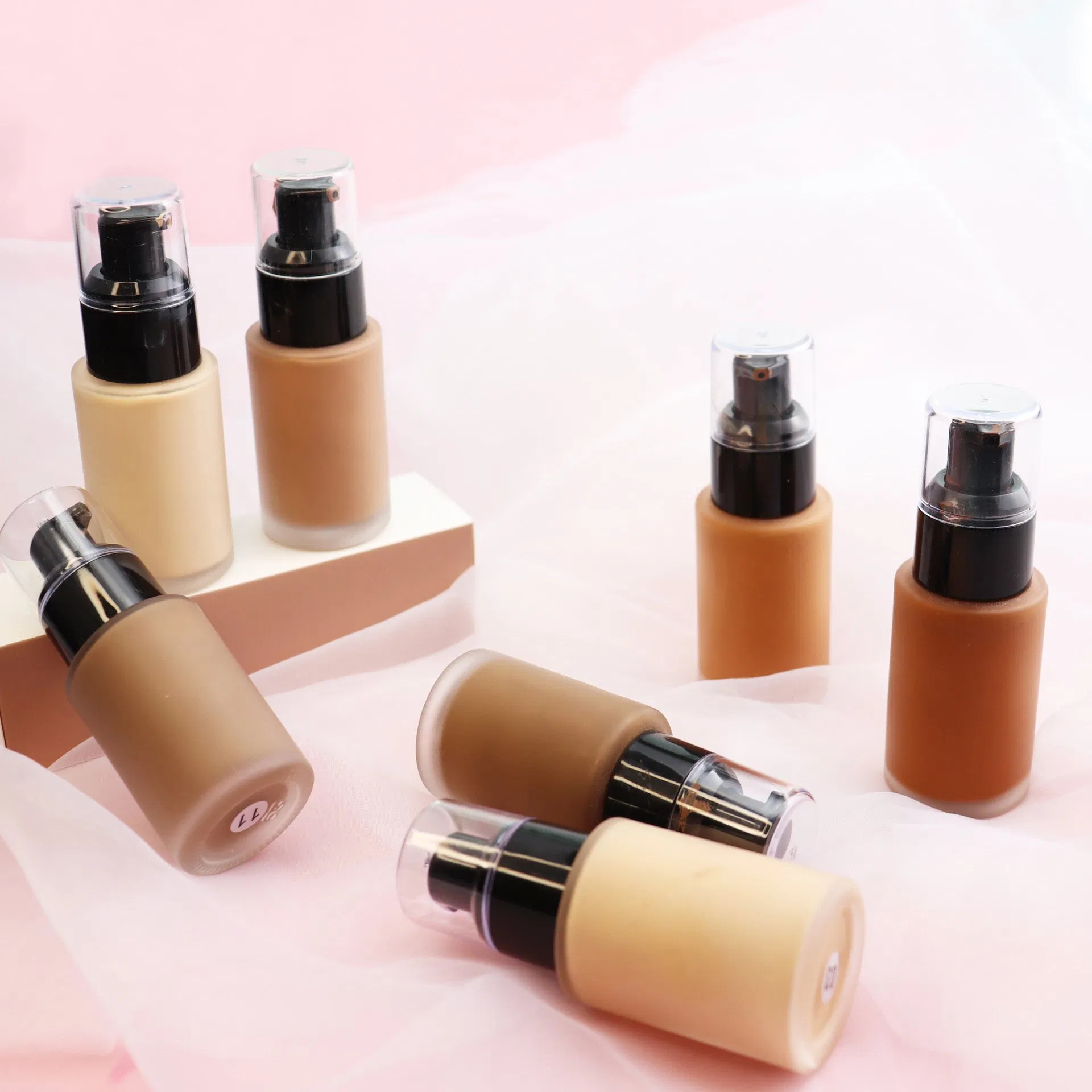 Private Label 19 Colors Liquid Oil-Free Foundation for Longwear Camouflage Concealer Full Coverage Matte Foundation