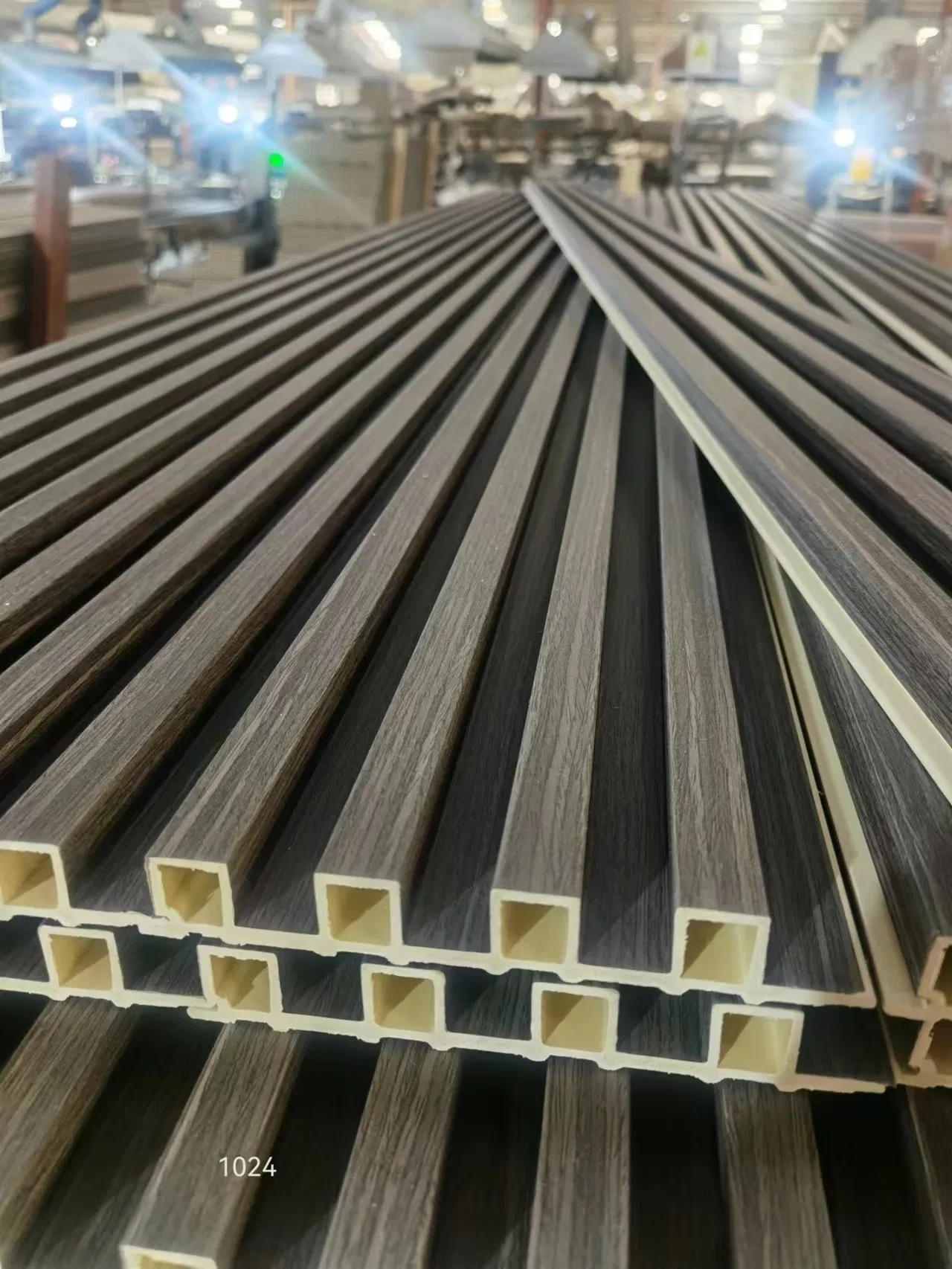 Dividing The House Space with Natural Wooden Pattern WPC Panel for Decoration