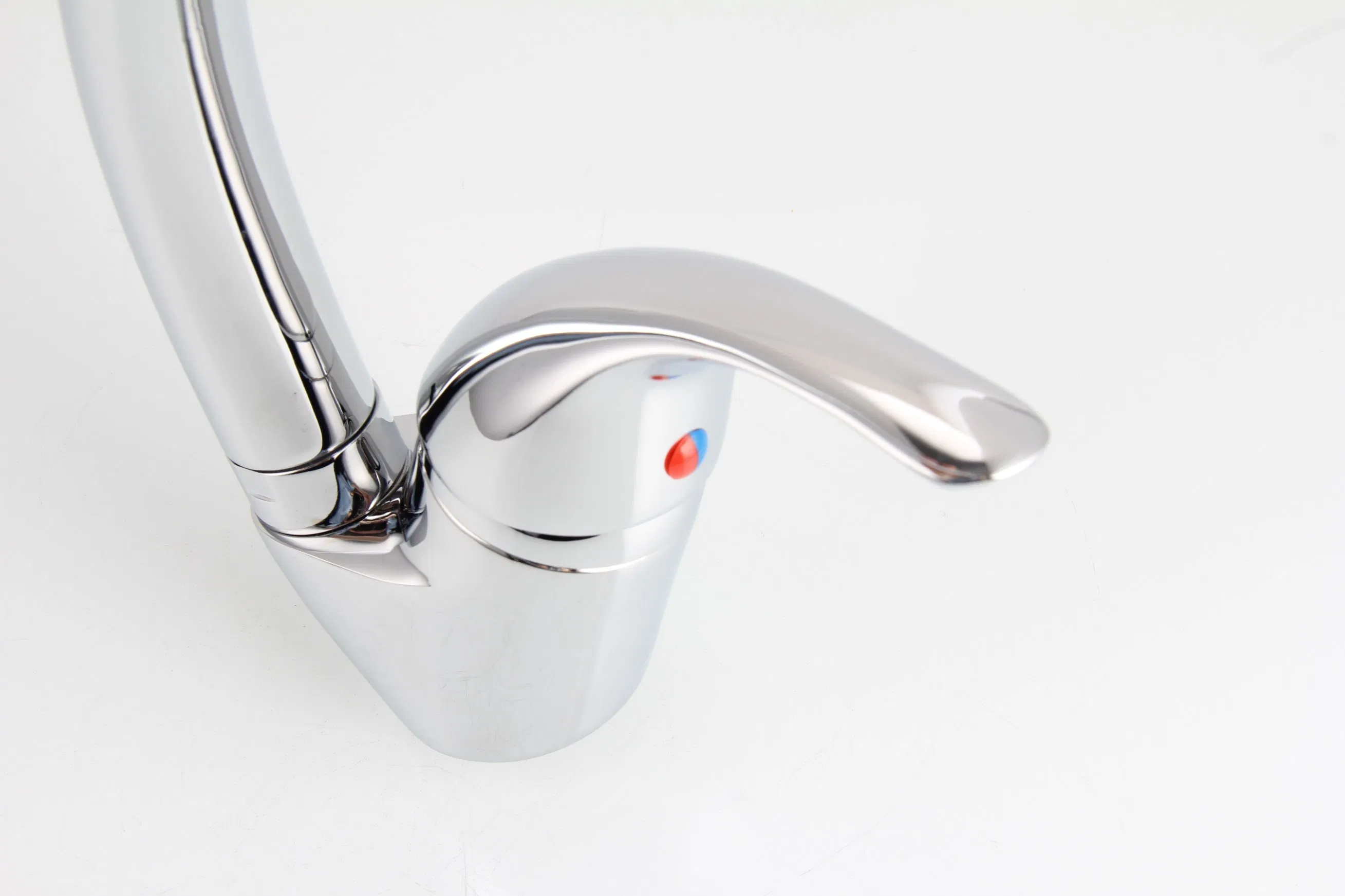 Single Lever Brass Body Kitchen Sink Mixer Faucet