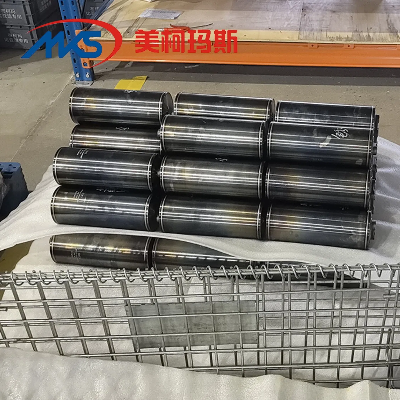 Гидравлический аккумулятор для экскаватора 466-4601, 467-0004