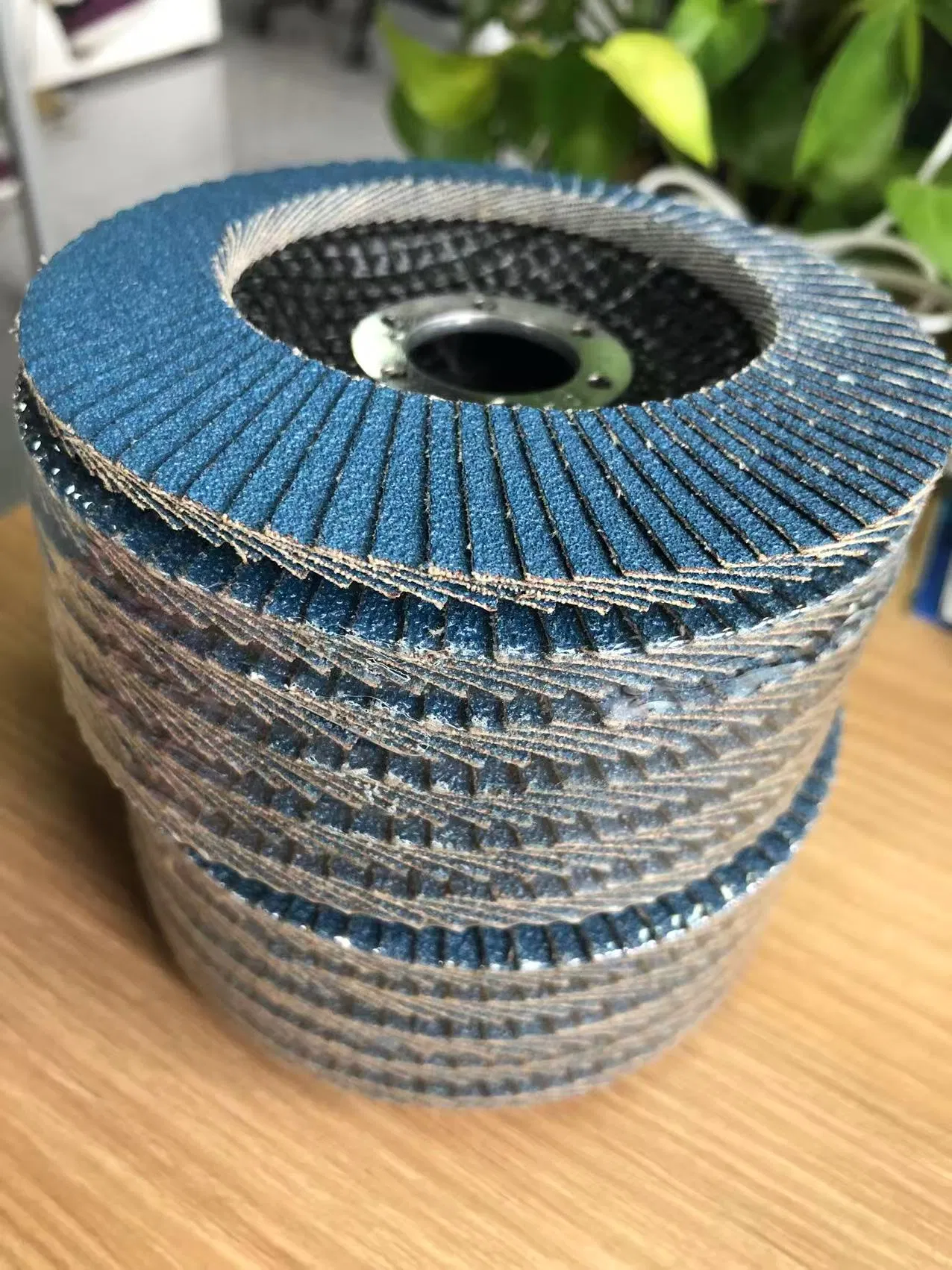 Лепестковый шлифовальный круг 80 грит, оксид алюминия