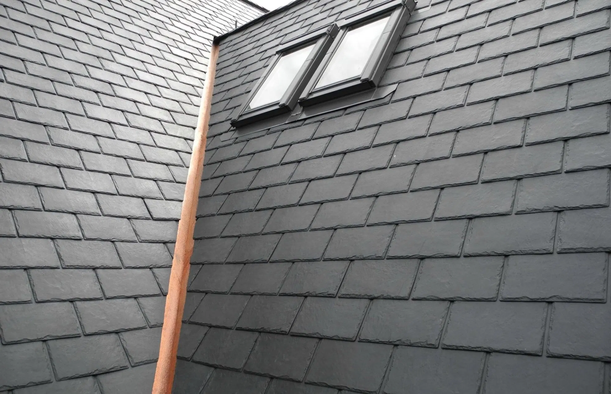 Handmade Split Corrugated Black Stone Roof Tiles Slate Factory Customized Size