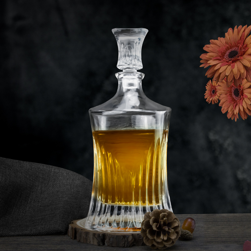 700ml Wine Glass Vodka Liquor Whisky Decanter with Glass Lid