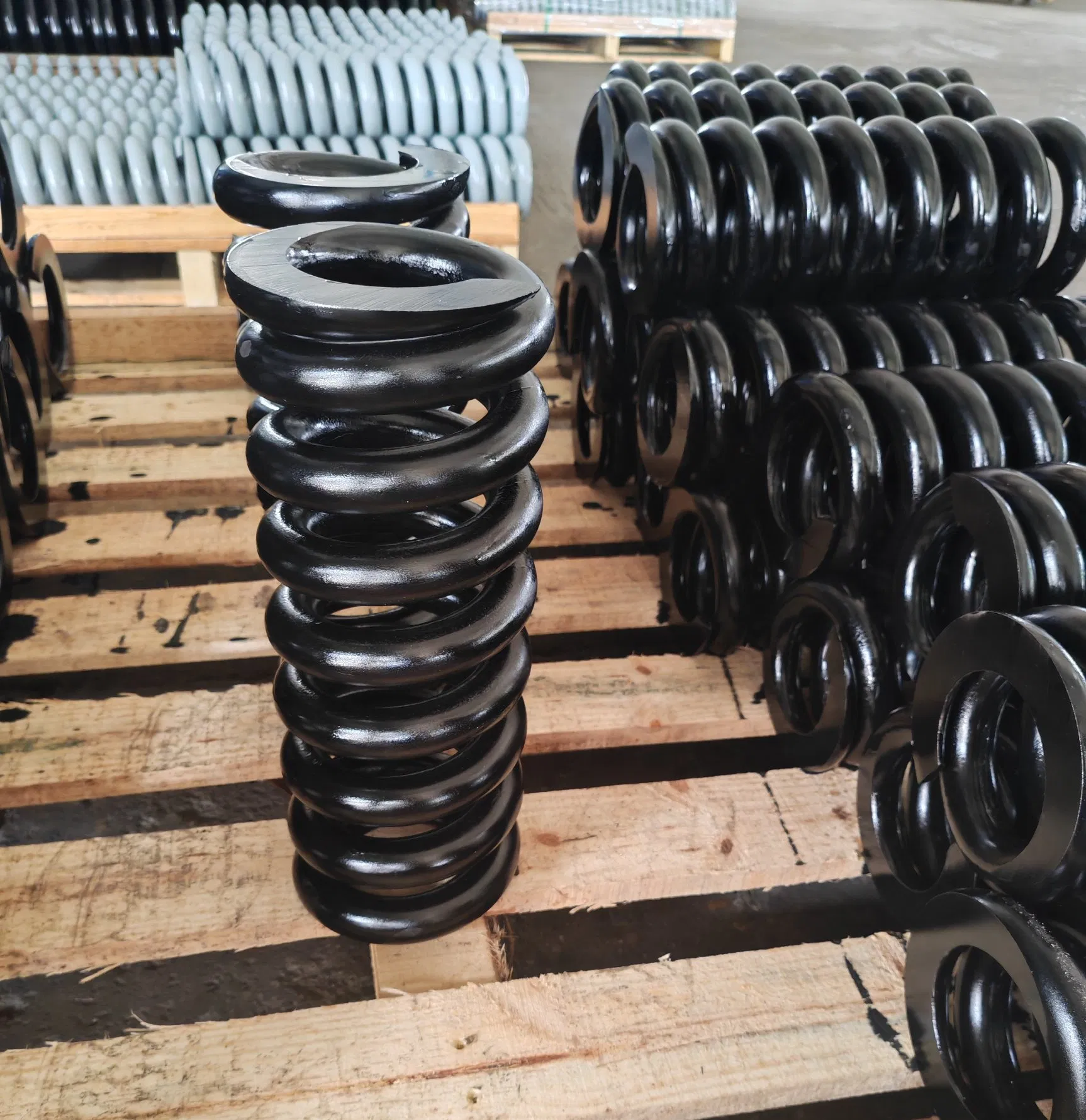 Пружина сжатия усиленная больших размеров OEM