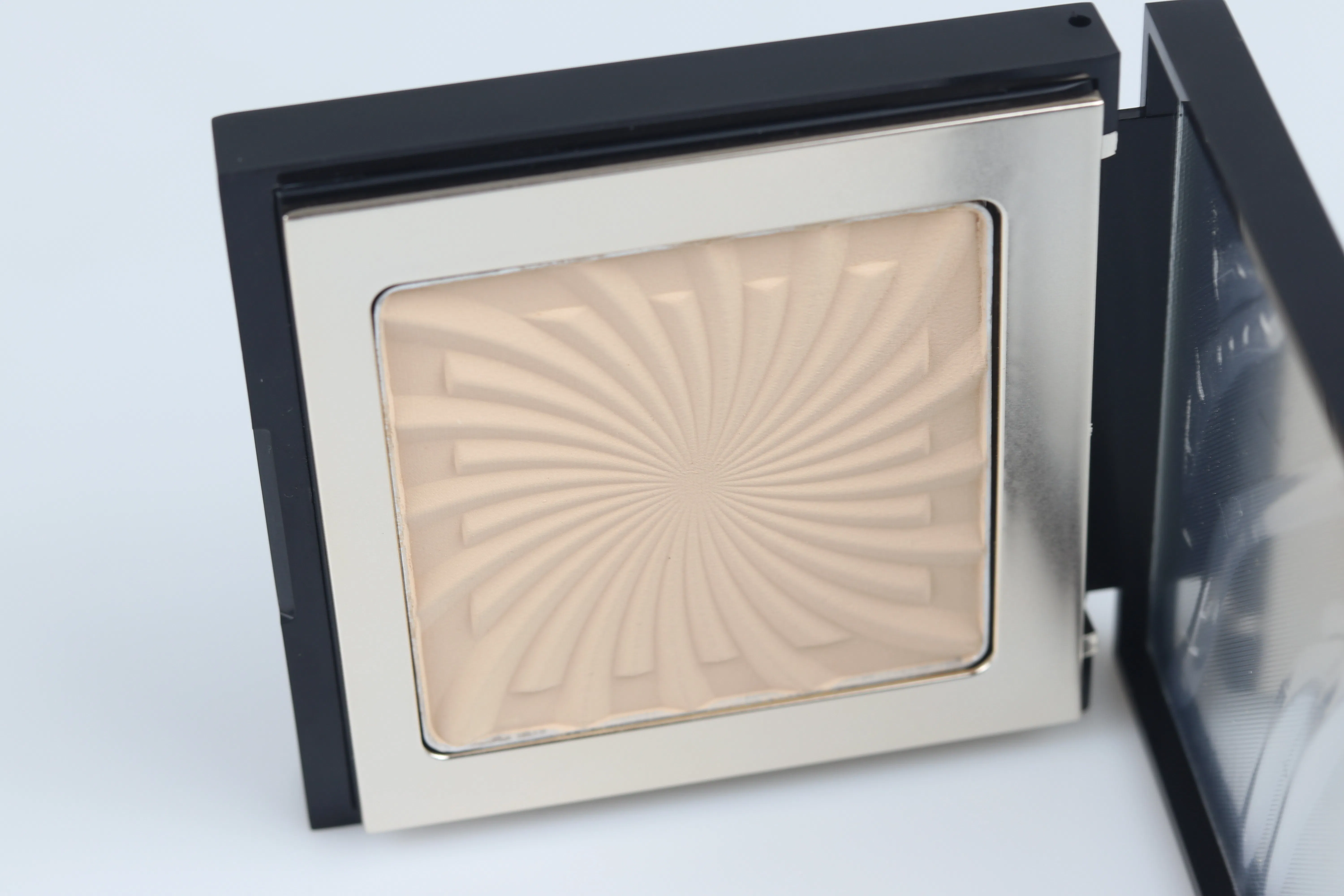 Premium Silky Setting Powder for Perfect Makeup Finish