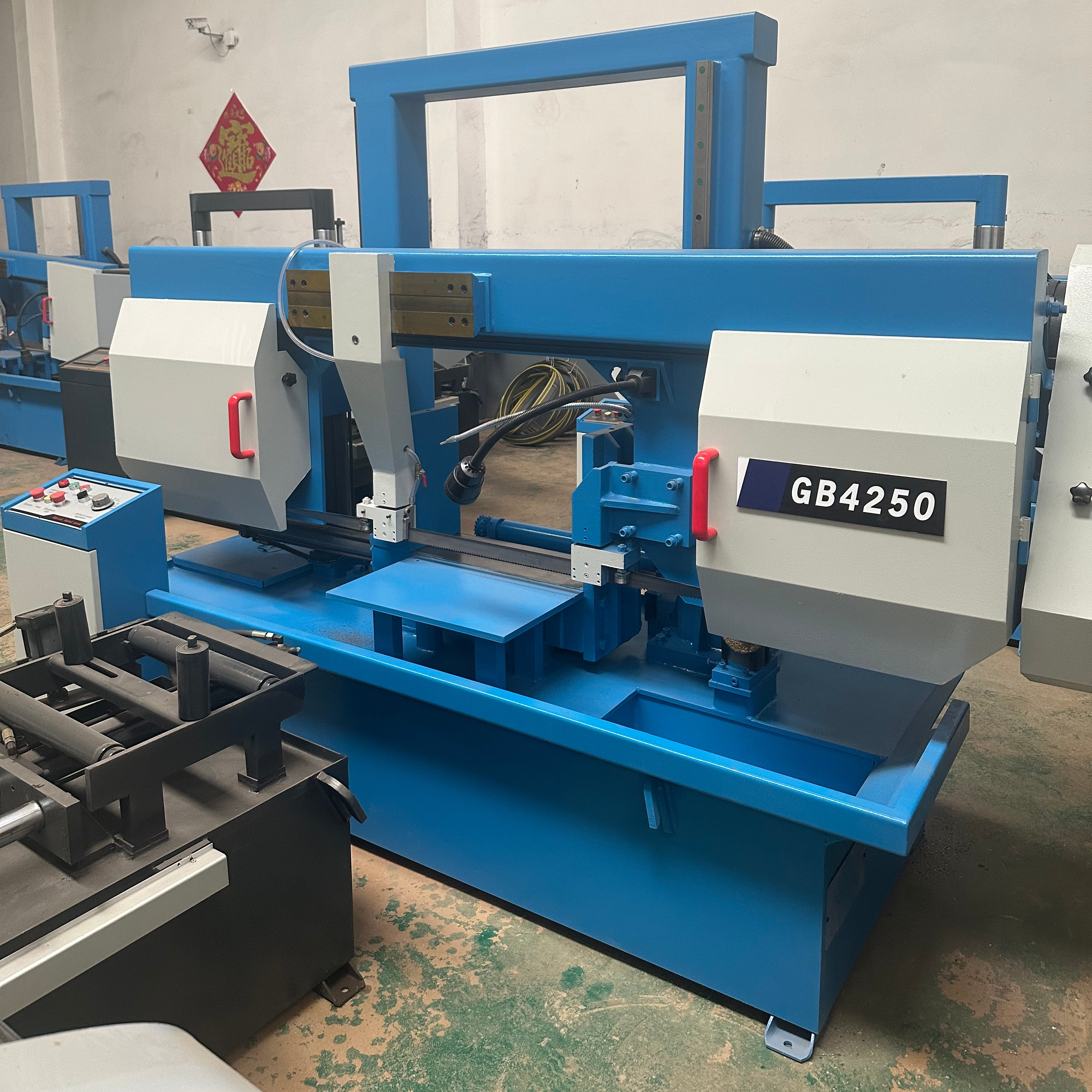 Ленточная пила по металлу автоматическая 60 м/мин GB4250