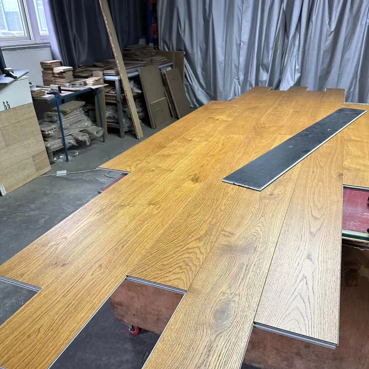 Водостойкий паркет SPC с текстурой дерева, 15 мм