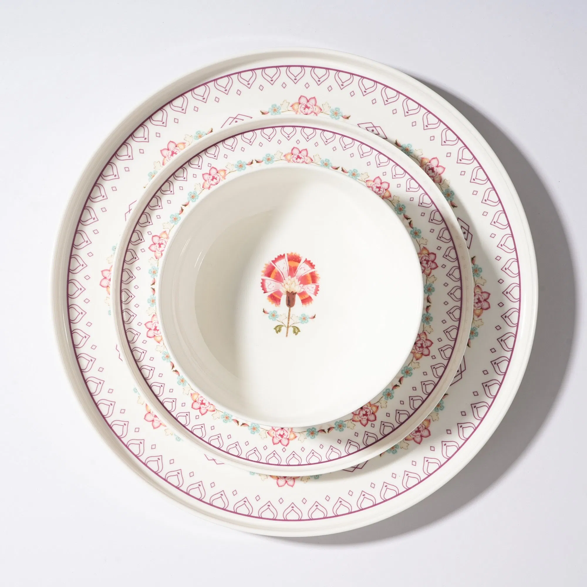 Factory Supplier Custom Tableware China Bone Porcelain Dinner Plate Set Ceramic Dinnerware