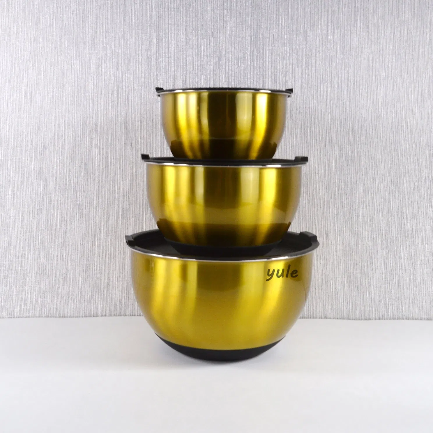 European Popular with Gold Coating Stainless Steel Mixing Bowl Deep Spray Paint Cuisine Accessories Salad Bowl with Silicone Bottom
