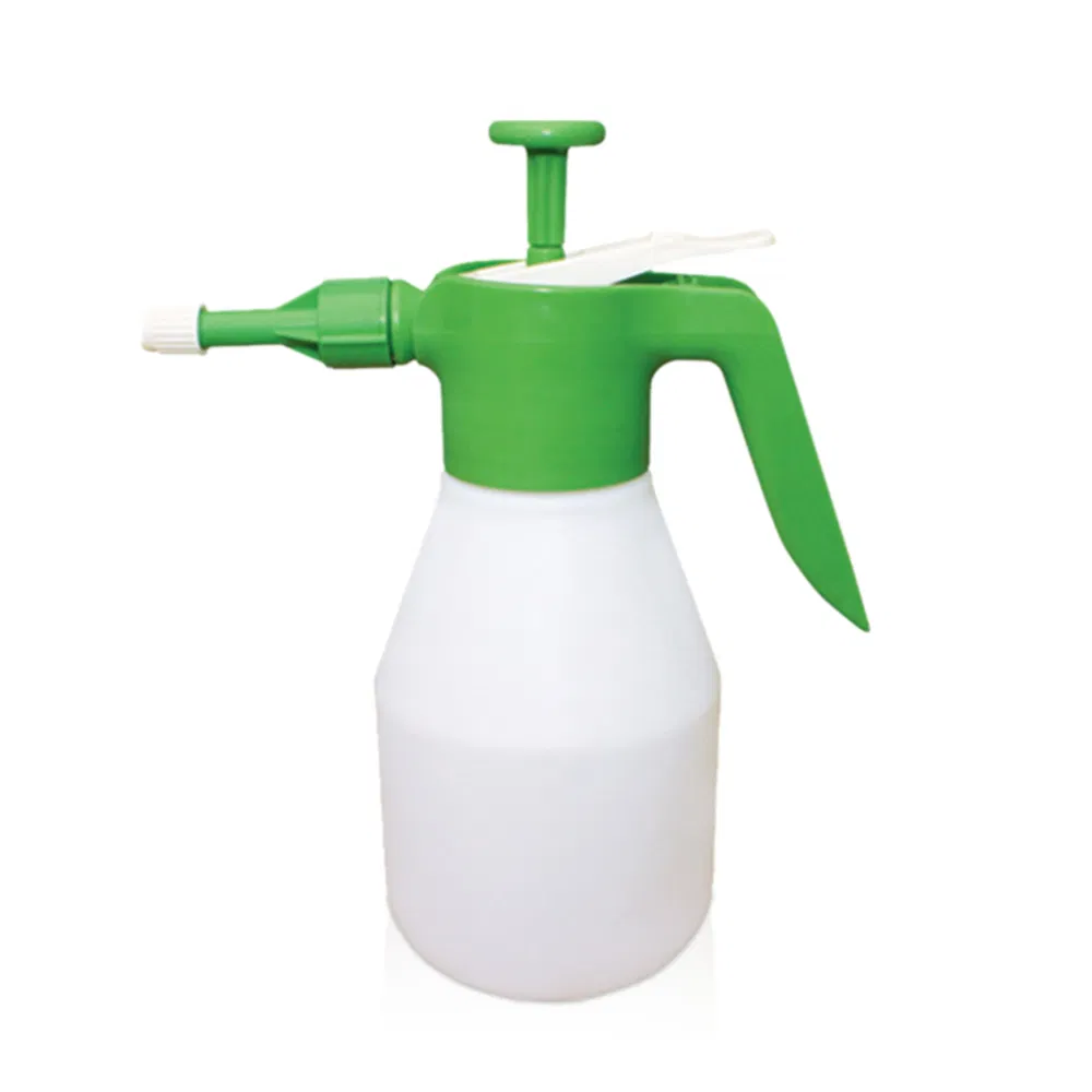 Rainmaker 0.8L Garden Portable Plastic Water Air Pressure Sprayer