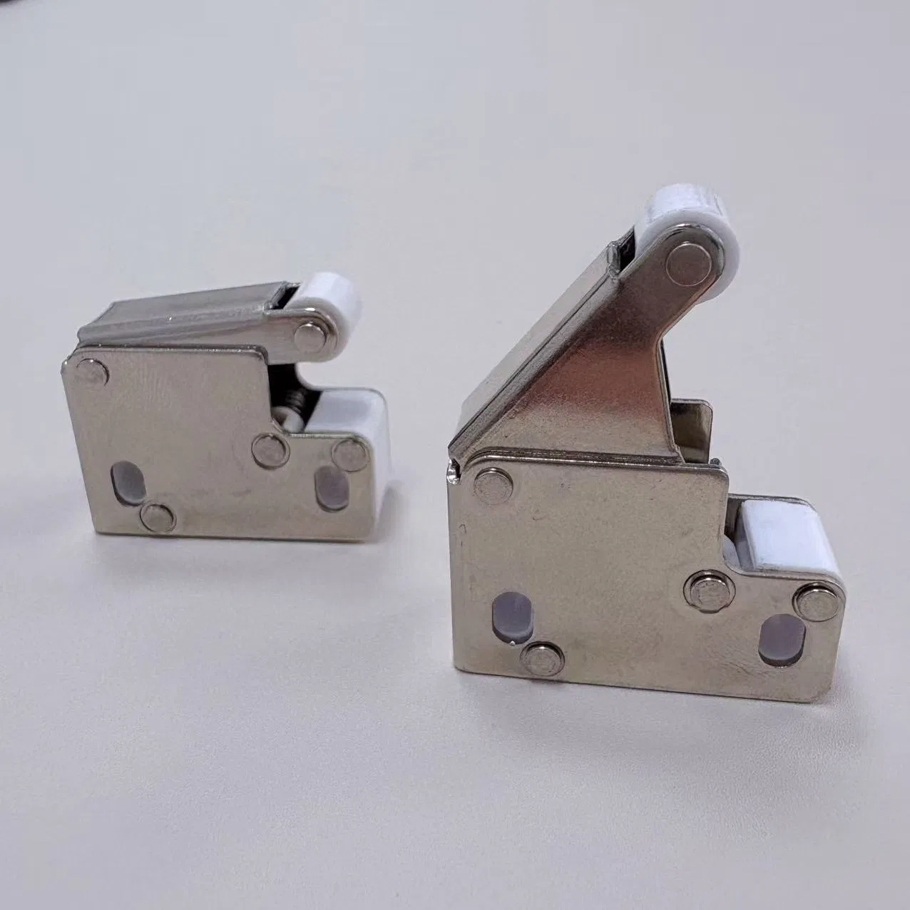 Mini Touch Latch Automatic Spring Catch for Push to Open Cupboard Cabinet Door