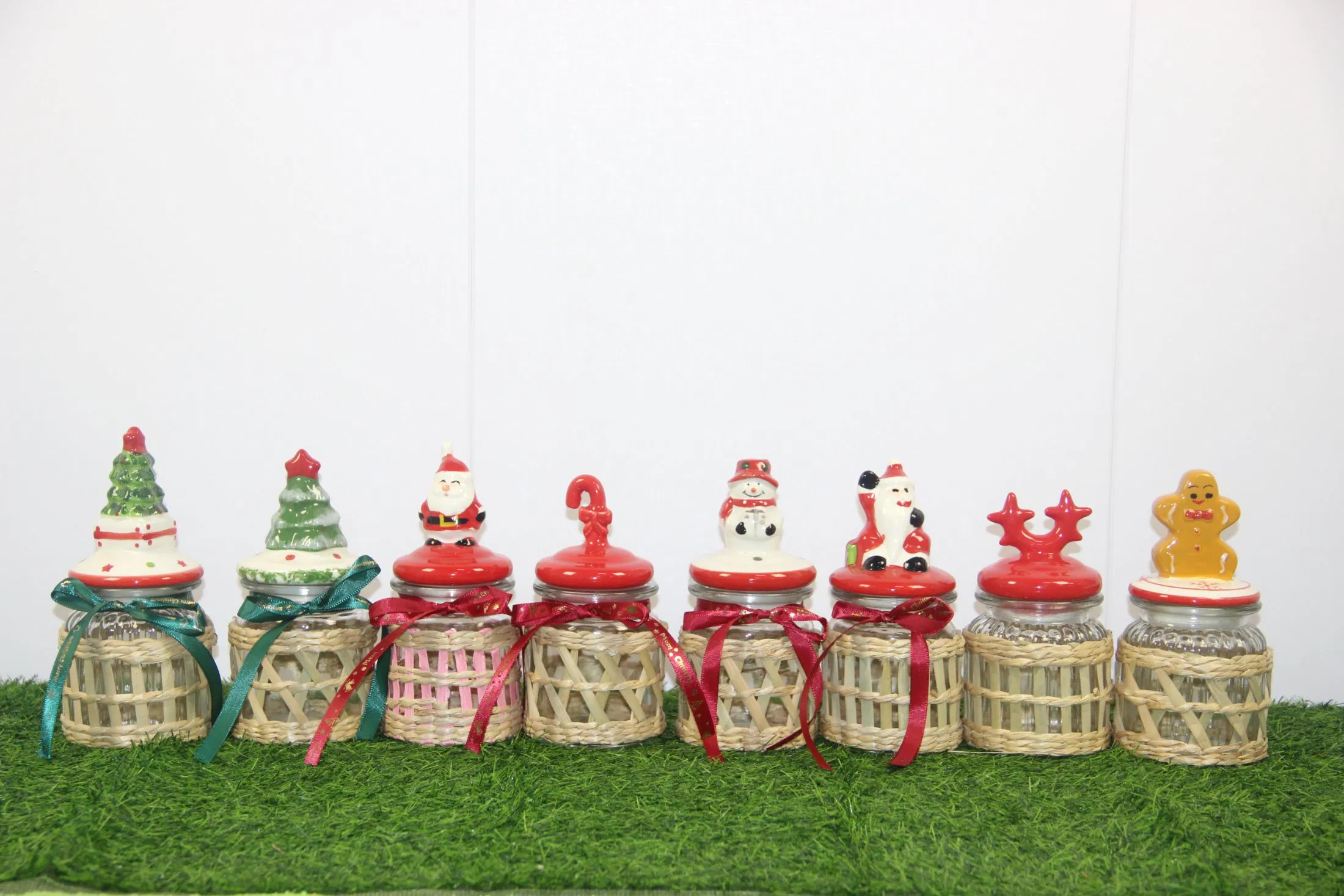 Design 8 Wholesale Decorative Grass Jar with Ceramic Lid for Christmas