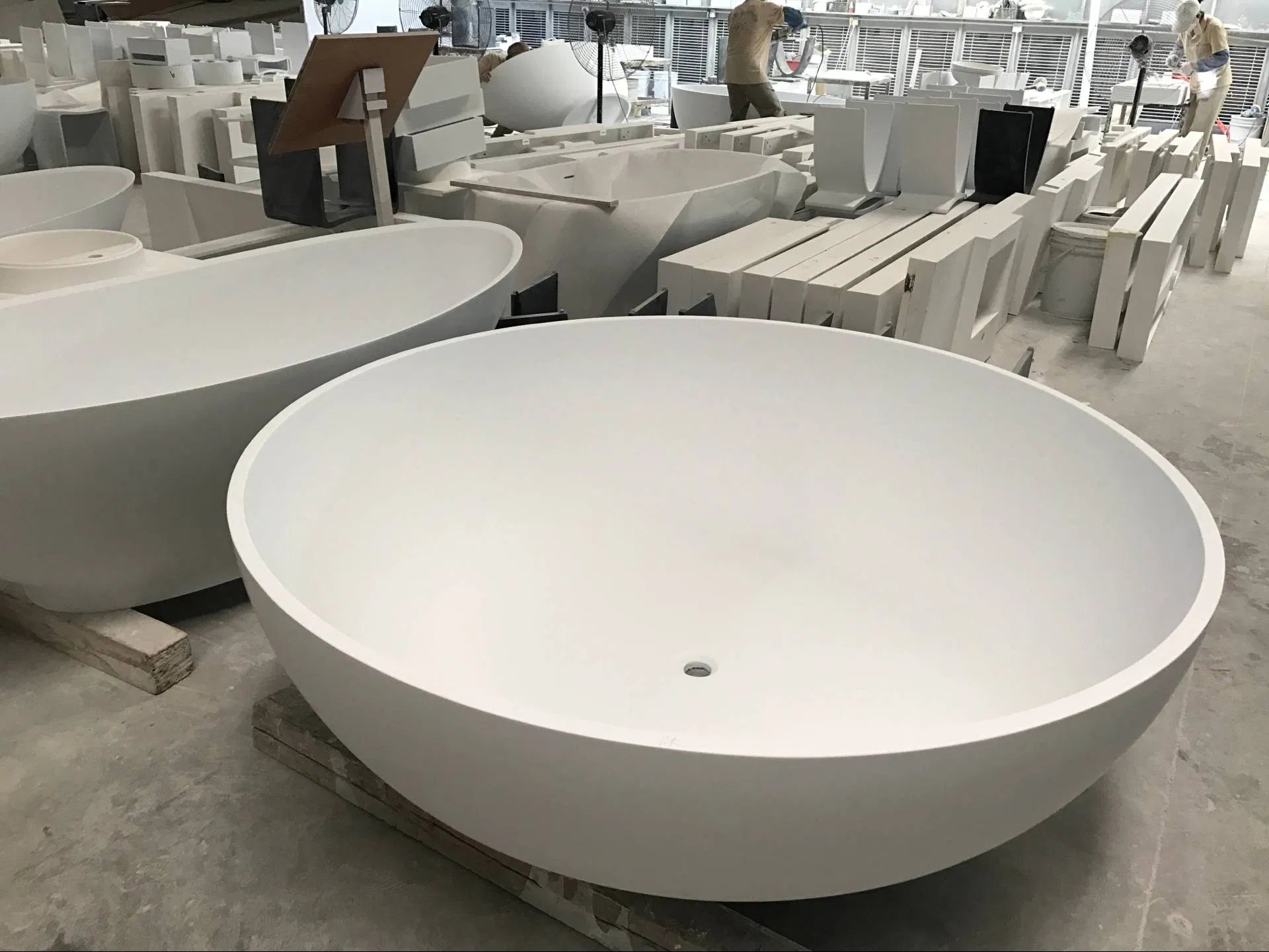 Акриловая ванна из искусственного камня KKR