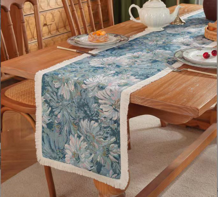 Flowers Jacquard Polyester Dining Table Runner with Tassels for Home and Festivals
