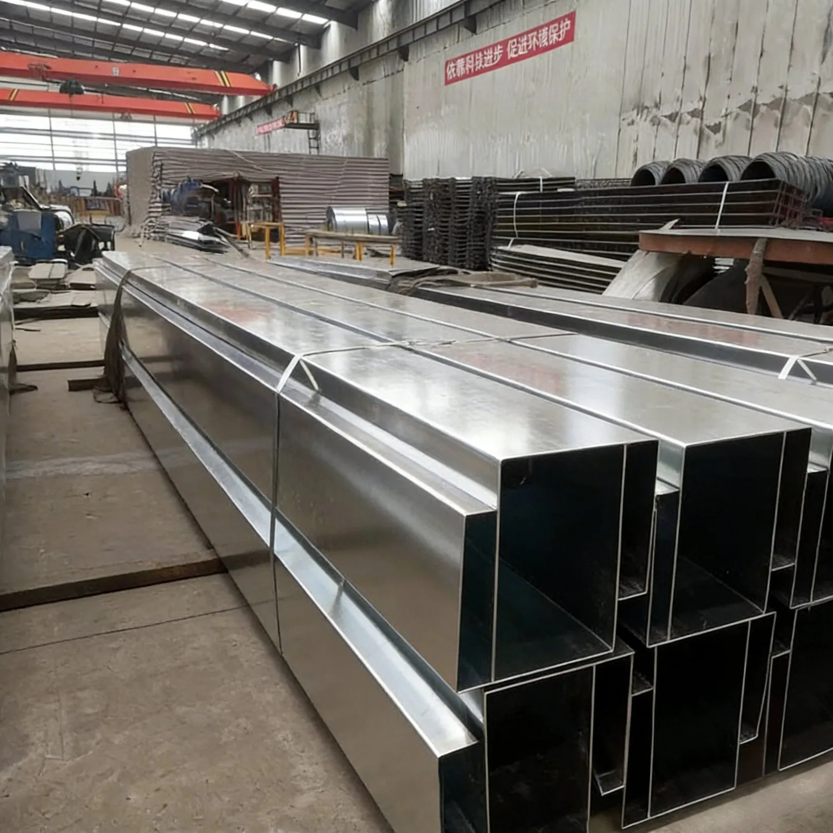 Installation Stainless Steel Metal Bracket Rainwater Gutter