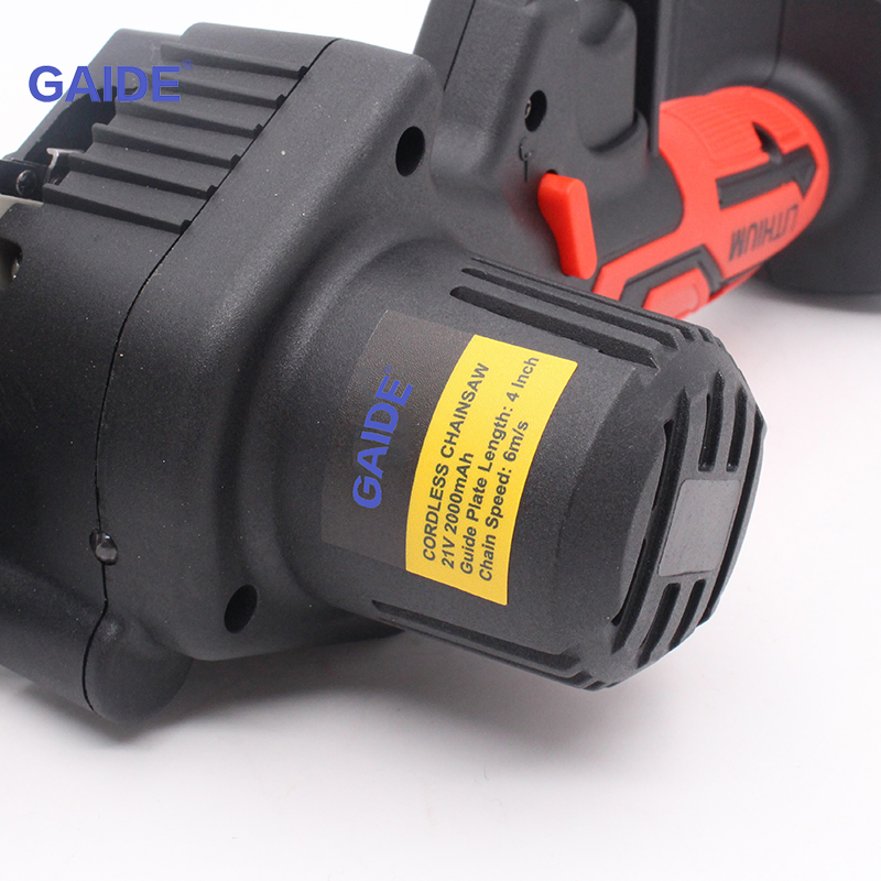 China Factory 4 Inch Good Quality 21V LED Light Mini Chainsaw
