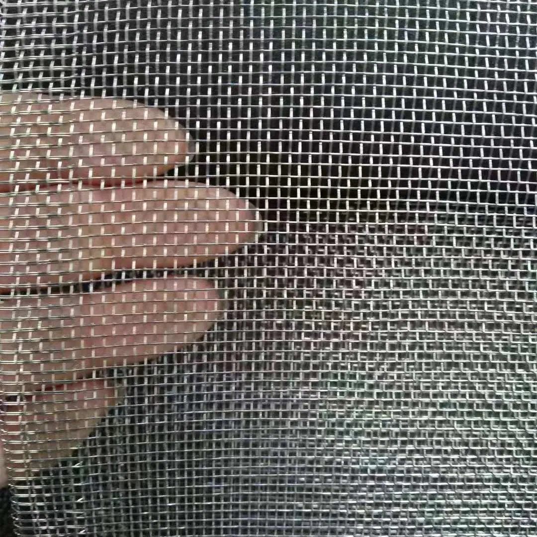 The South American Market Specializes in The Production and Supply of Aluminum Mesh and Mosquito Nets.