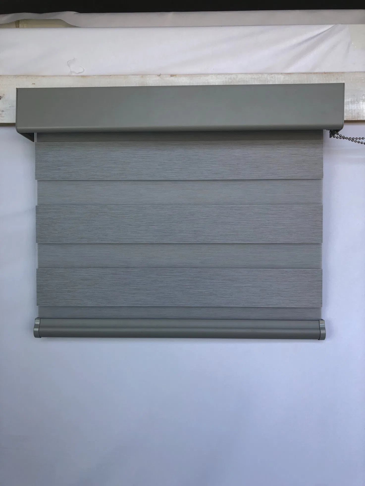 Luxury Custom Manual Blackout Smart Horizontal Blind Curtains
