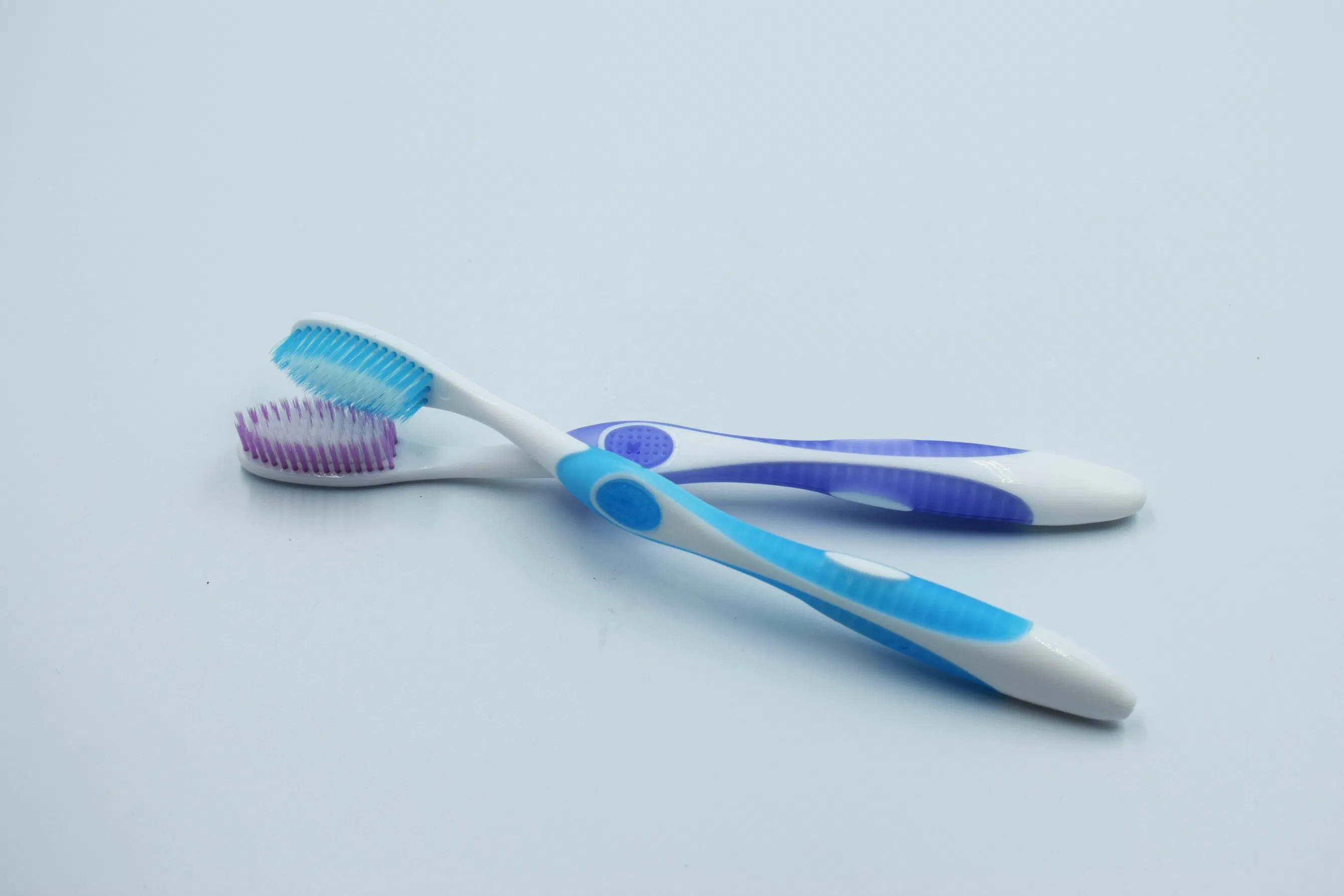 Customized Color OEM High Quality Pretty Toothbrush Adult Deep Clean Toothbrush