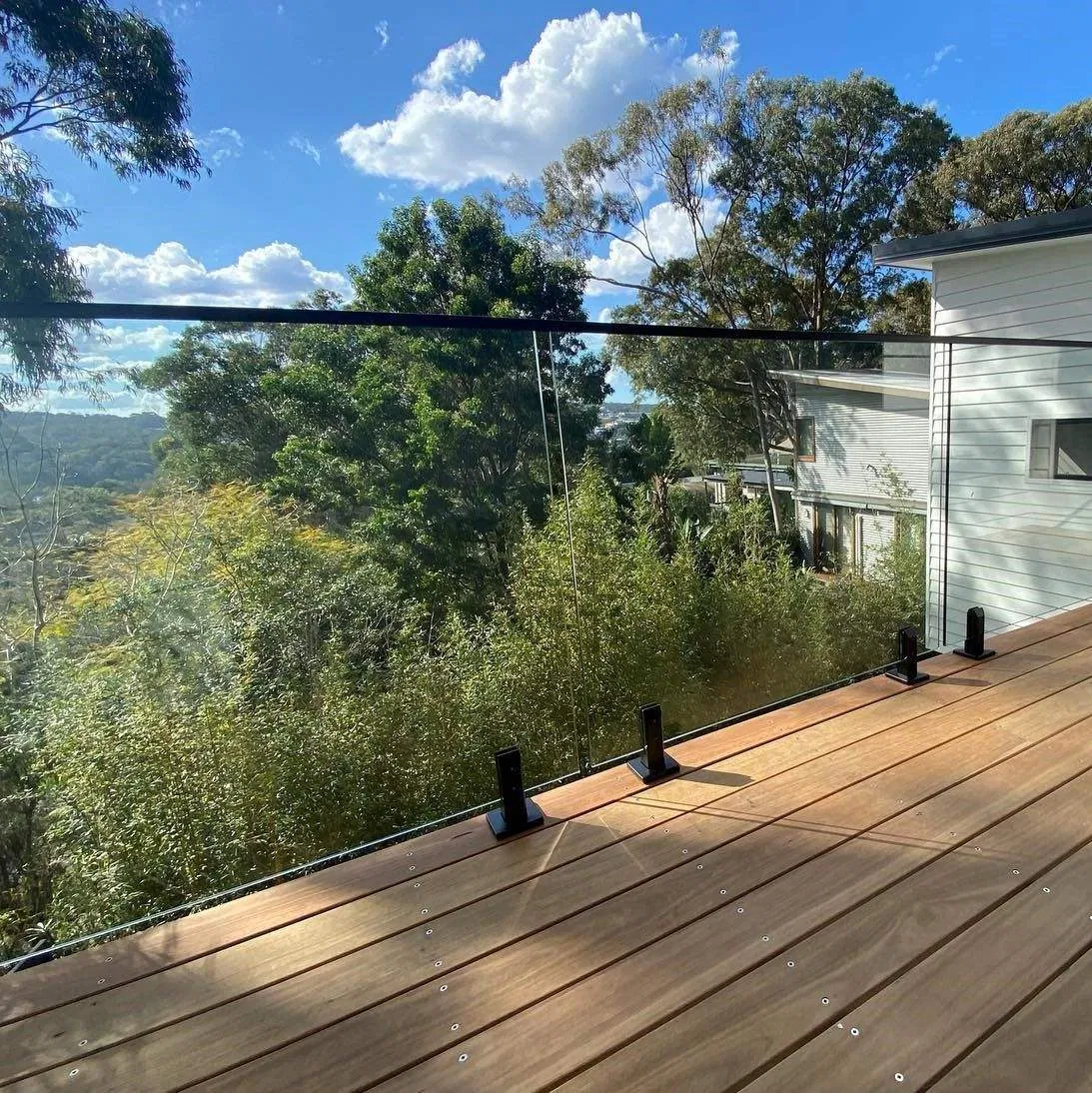 Custom Glass Railing and Fencing