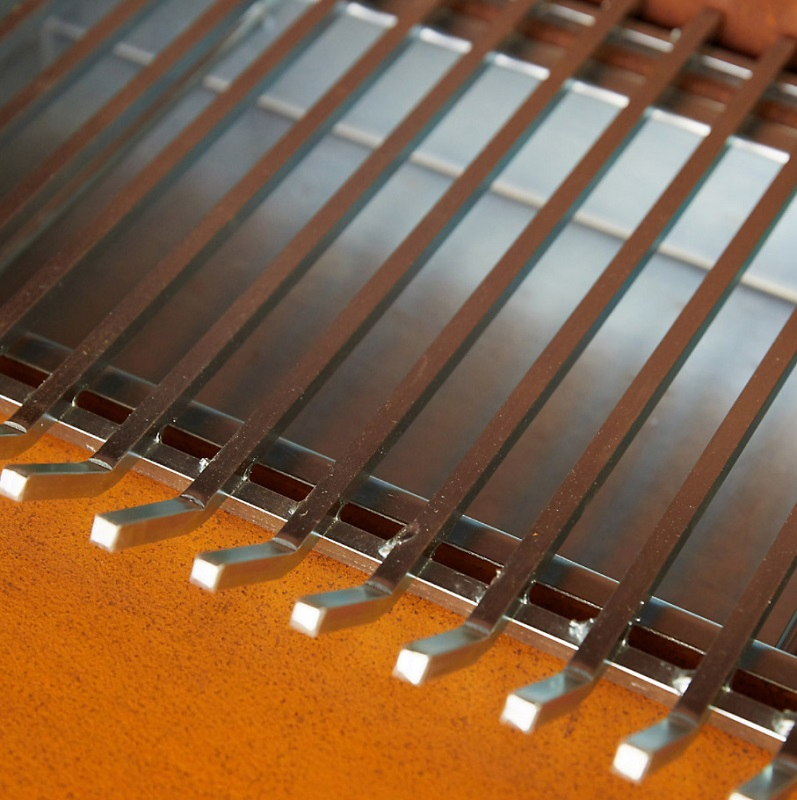 Outdoor Free Standing Corten Steel Fireplace Metal Fire Pit with Grill