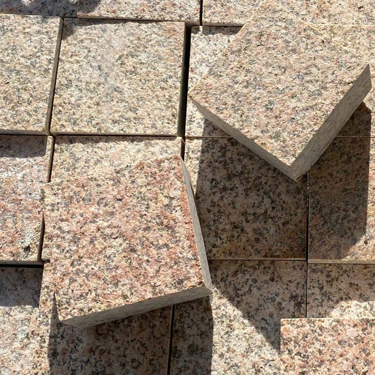 Anti-Slip Flamed Finish Yellow Beige G682 Granite Stone Pavement