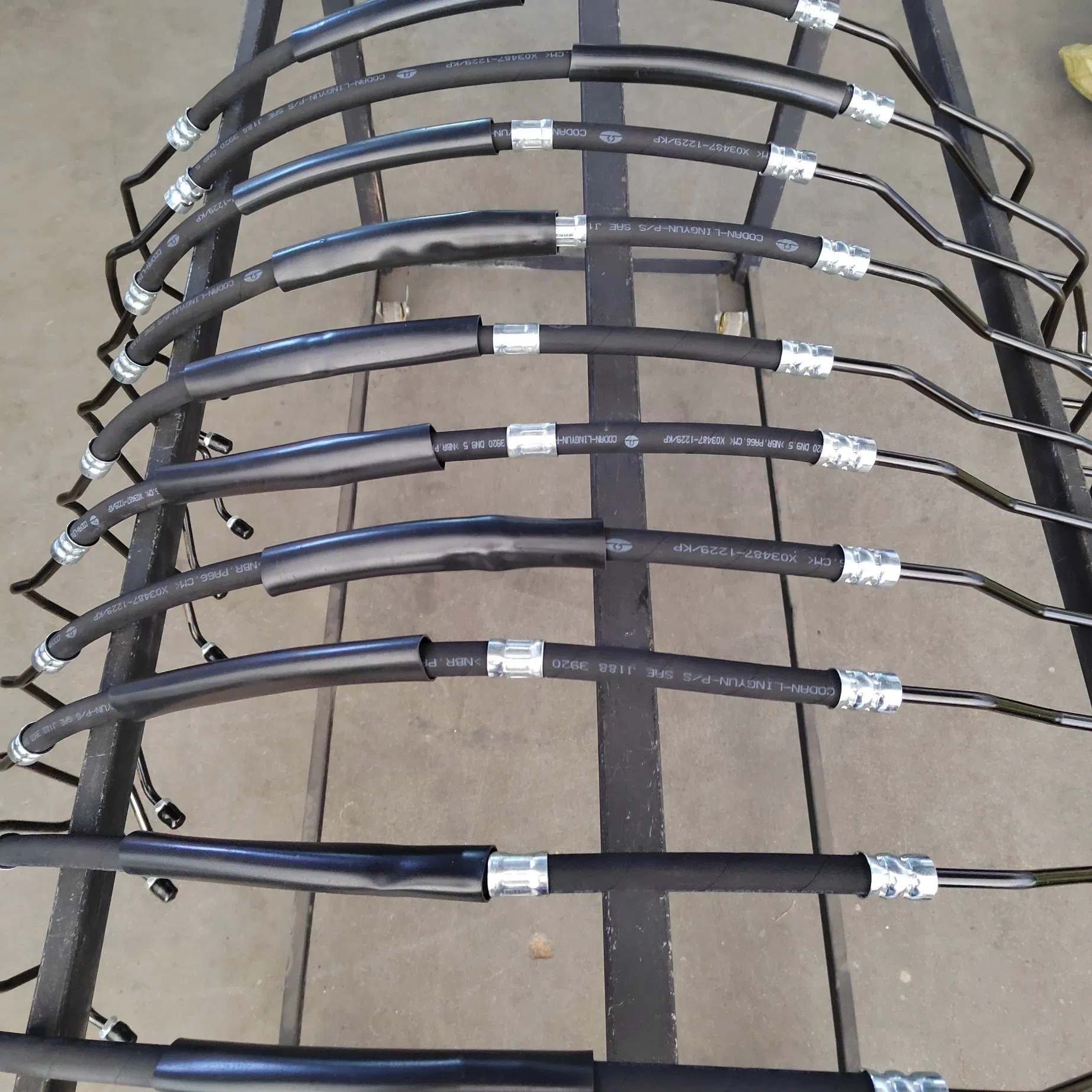 Маслопровод турбокомпрессора 05L145771D для Audi A3