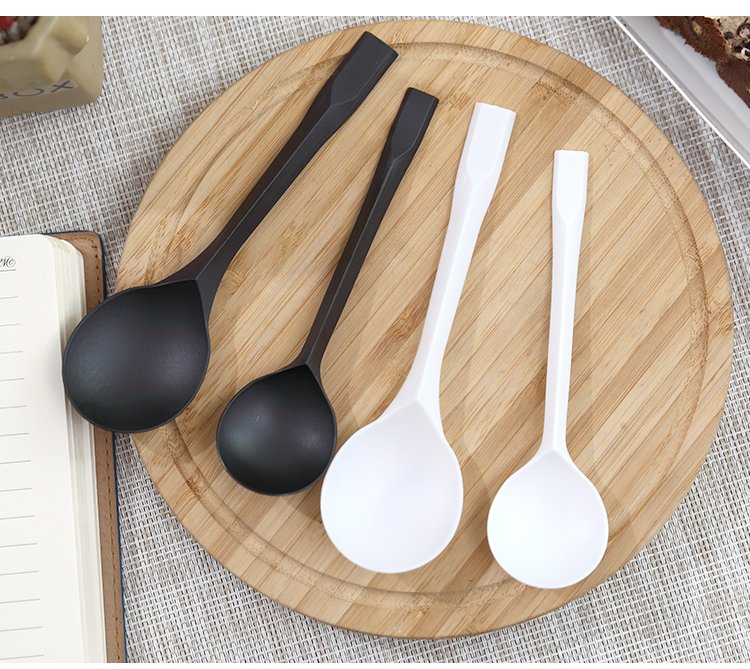 High Quality Biodegradable Disposable Plastic Knives Spoons
