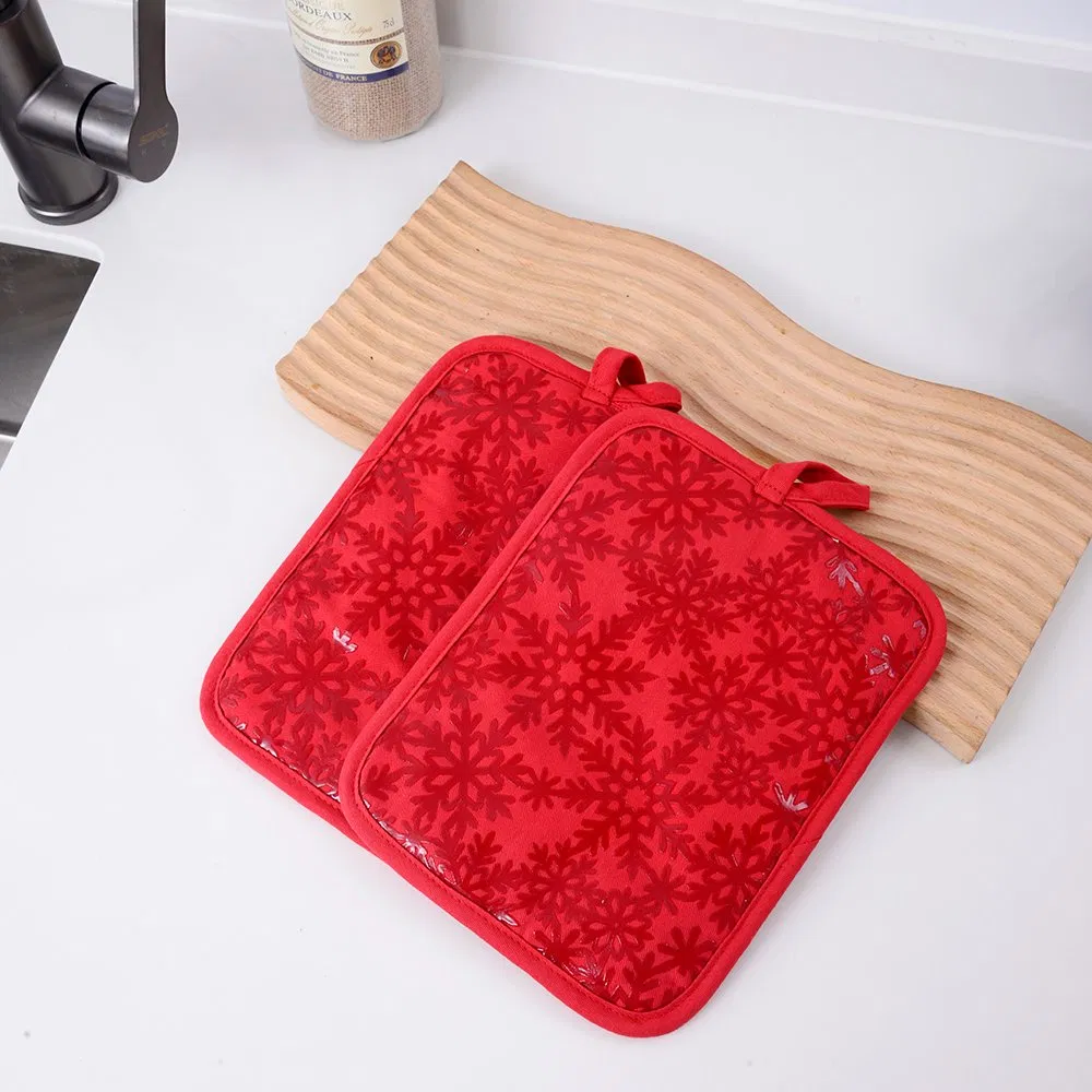 Charming Christmas-Themed Silicone Pot Holder for Home Use