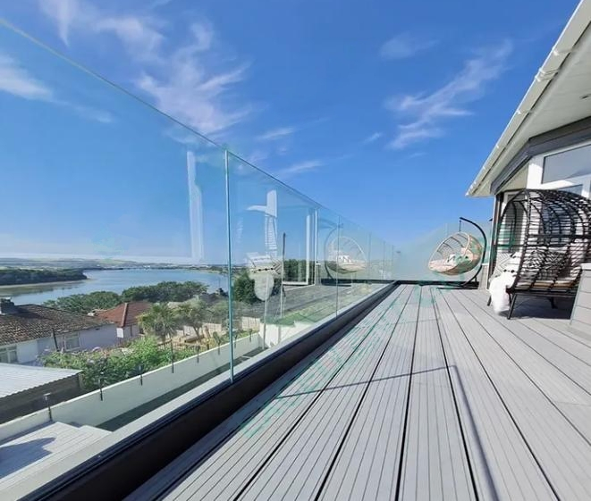 3mm -12mm Flat/Curved/Laminated/Thermal Insulation Building Solar Tempered Glass.