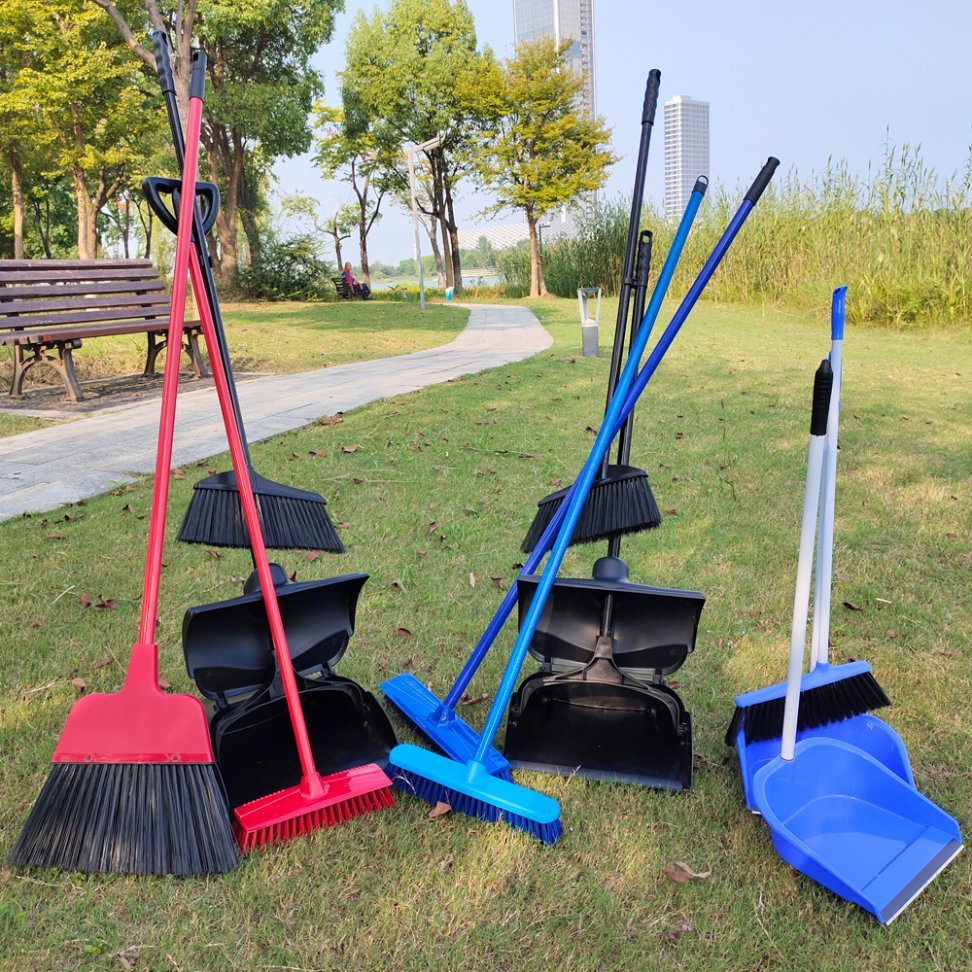 Upright Standing Home Floor Cleaning Sweeper with Long Handle PP Material Broom and Dustpan Set