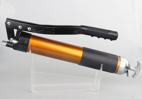 Маслёнка ручная с гибким шлангом и двойным рычагом