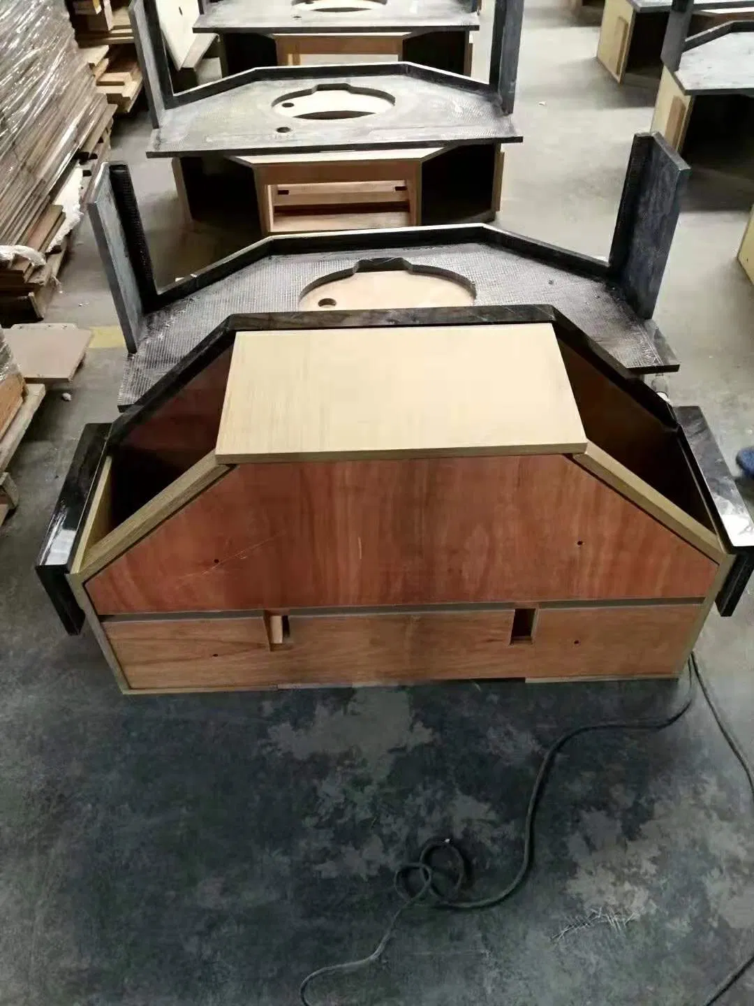 G562 Maple Leaf Red Granite Slab for Granite Coffee Table