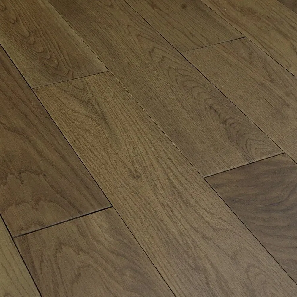 Factory Wholesale European Oak Brushed Surface Herringbone Engineered Wood Flooring