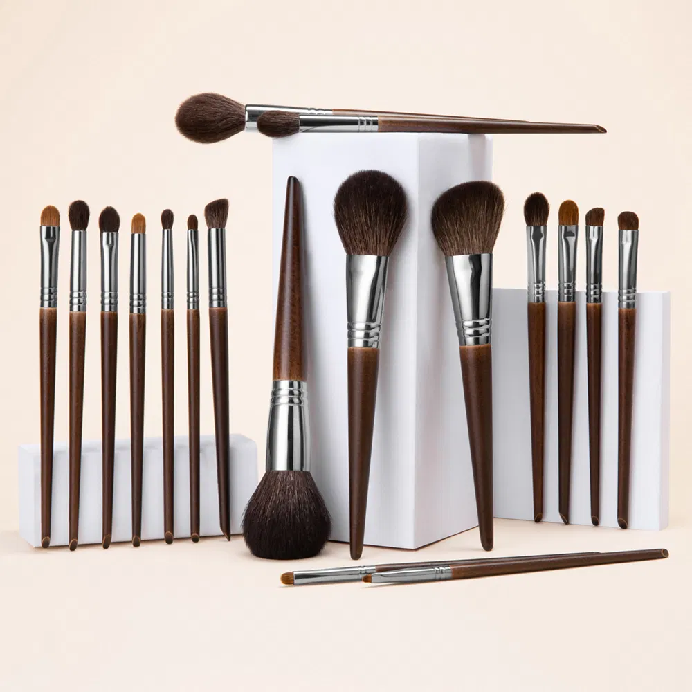 24 PCS Professional Makeup Brush Set Wooden Handle Synthetic Animal Hair Custom Cosmetic Makeup Brush