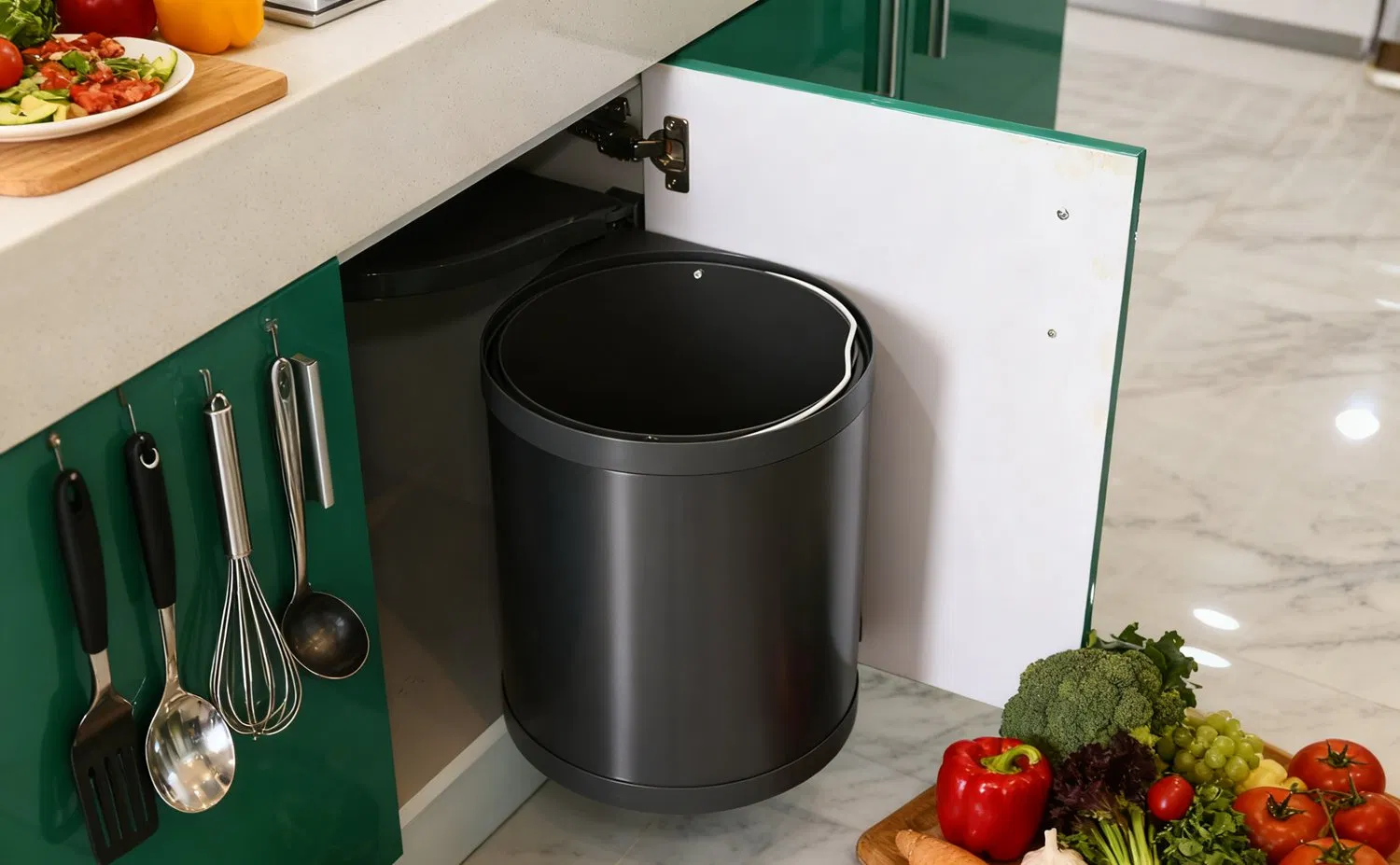 Встроенная выдвижная урна Tekey для кухни под мойку