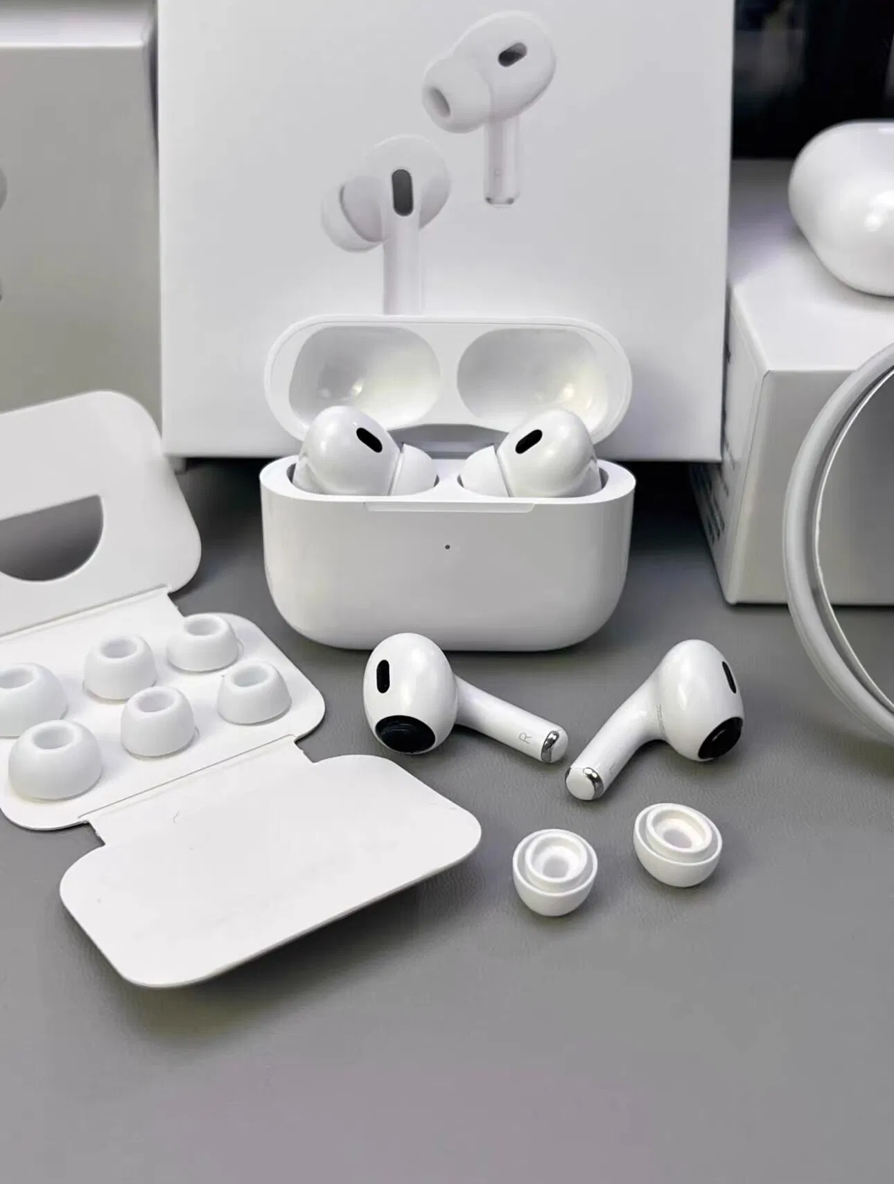 Оригинальные наушники AirPods с шумоподавлением